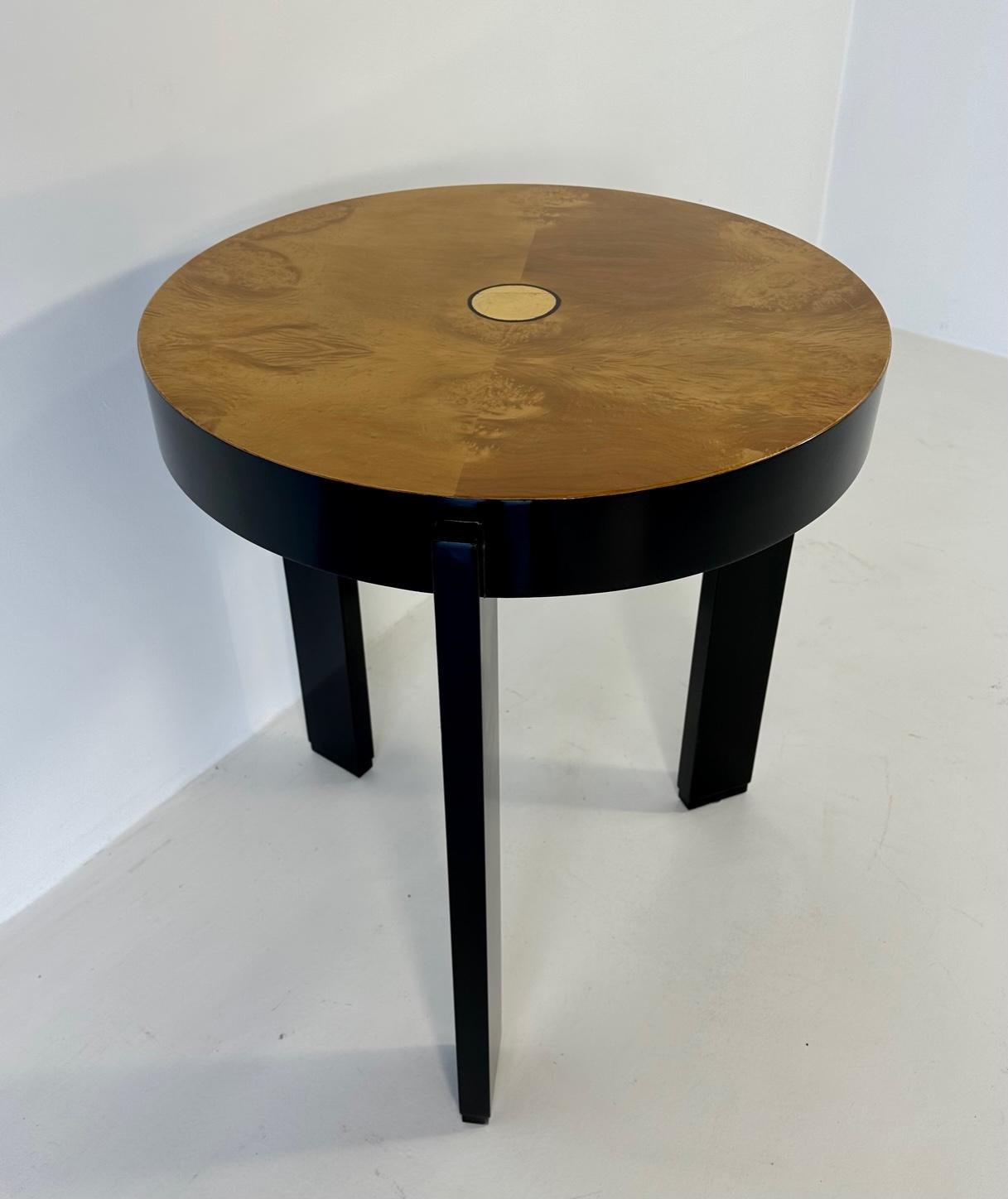 Italian Art Deco Style Maple Burl, Gold Leaf and Black Lacquer Coffee Table 1