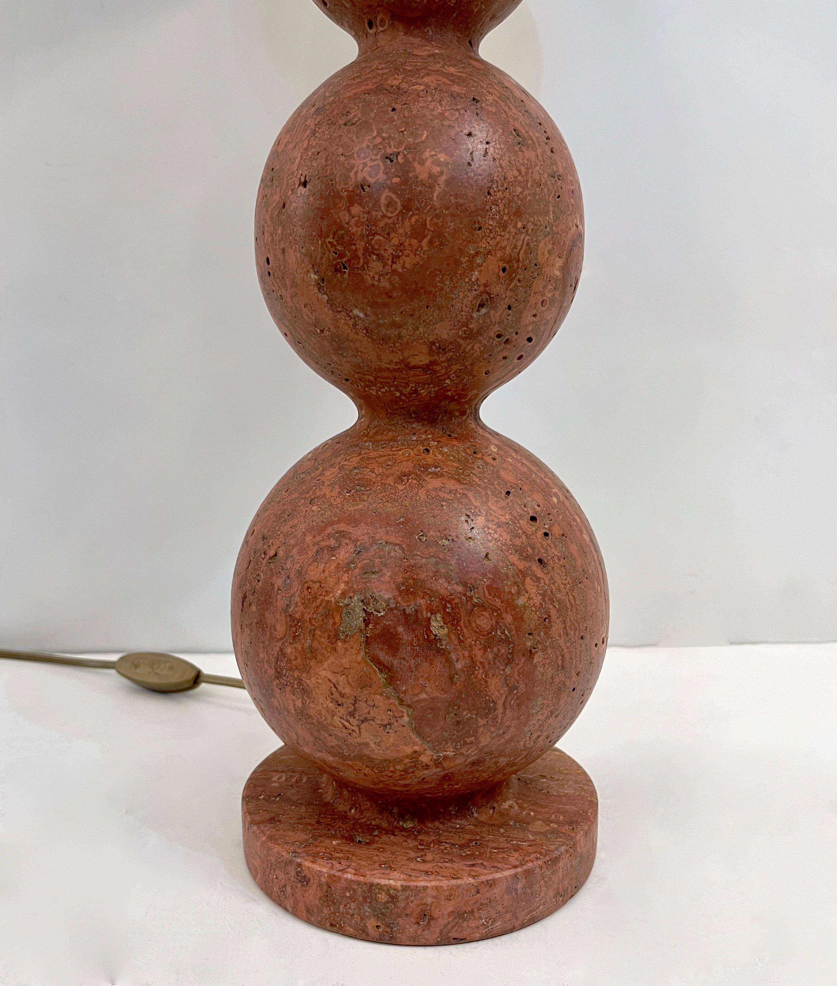 Italian Art Deco Style Pair of Red Travertine Sphere Table Lamps Peacock Shades For Sale 7
