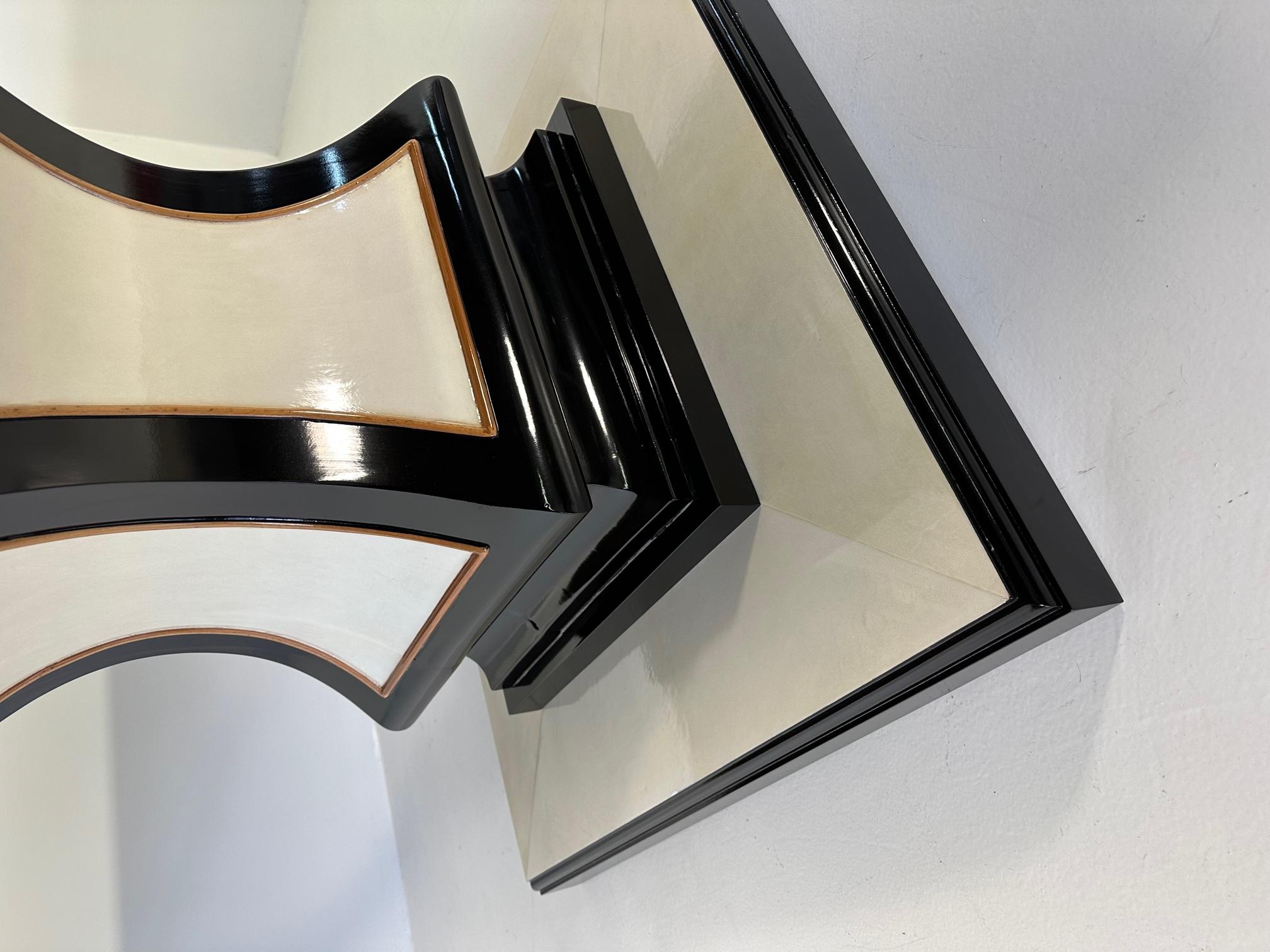 Table carrée italienne de style Art Déco en parchemin, laque noire et érable  2