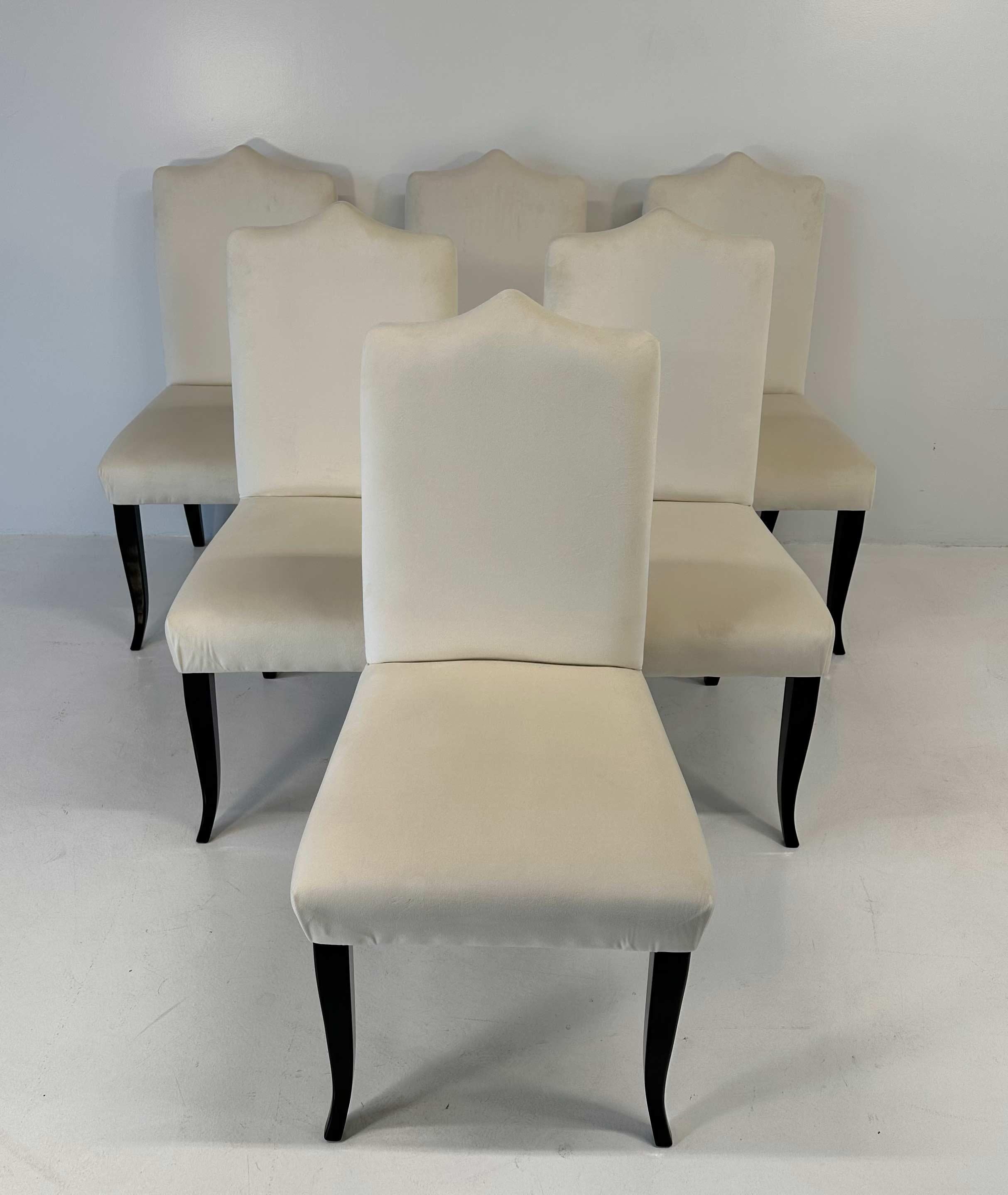 Art déco Ensemble de 6 chaises en velours crème et laqué noir de style Art Déco italien en vente