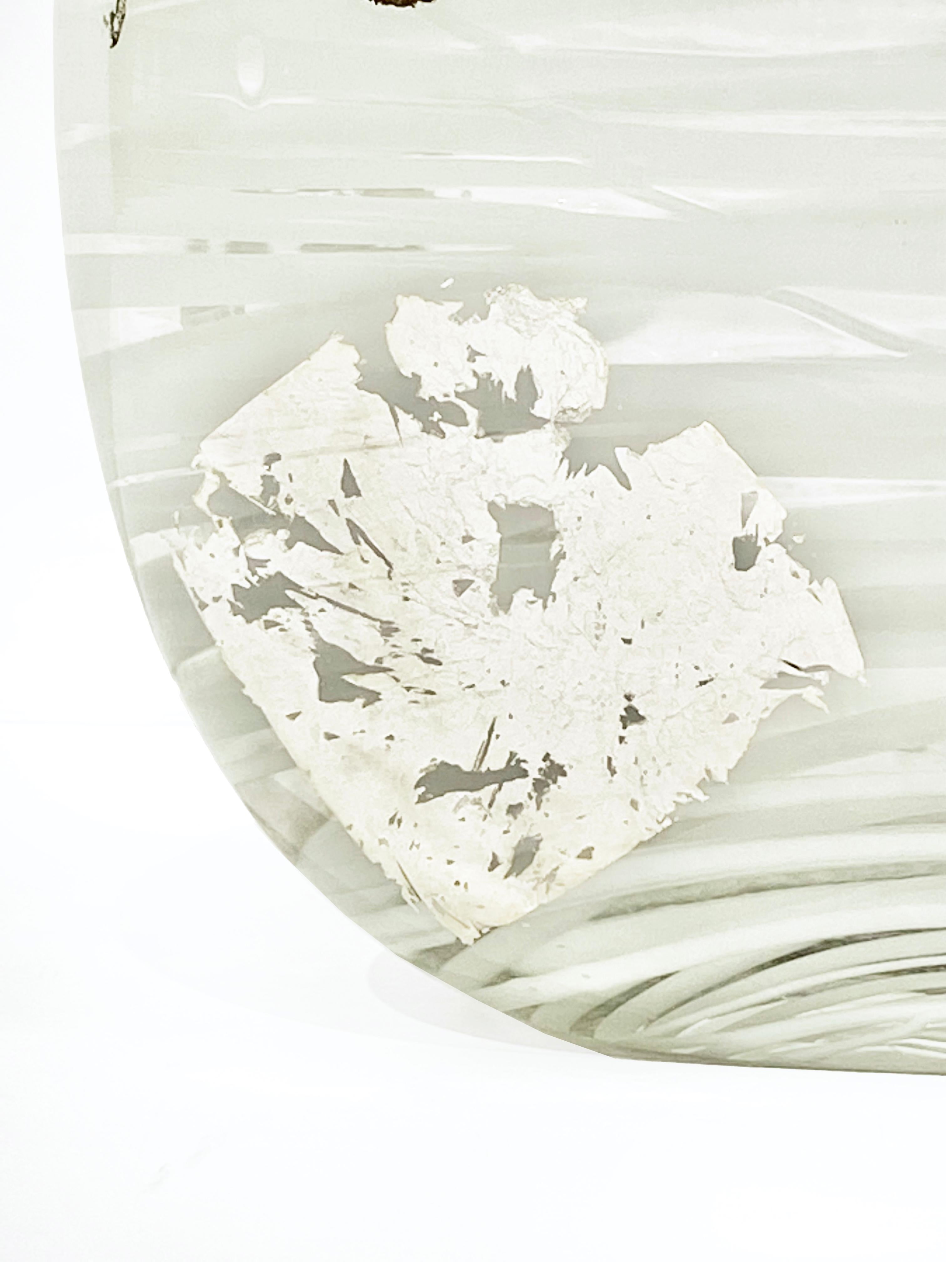 Vase sculpté en verre de Murano blanc et transparent de style Art déco italien en vente 5