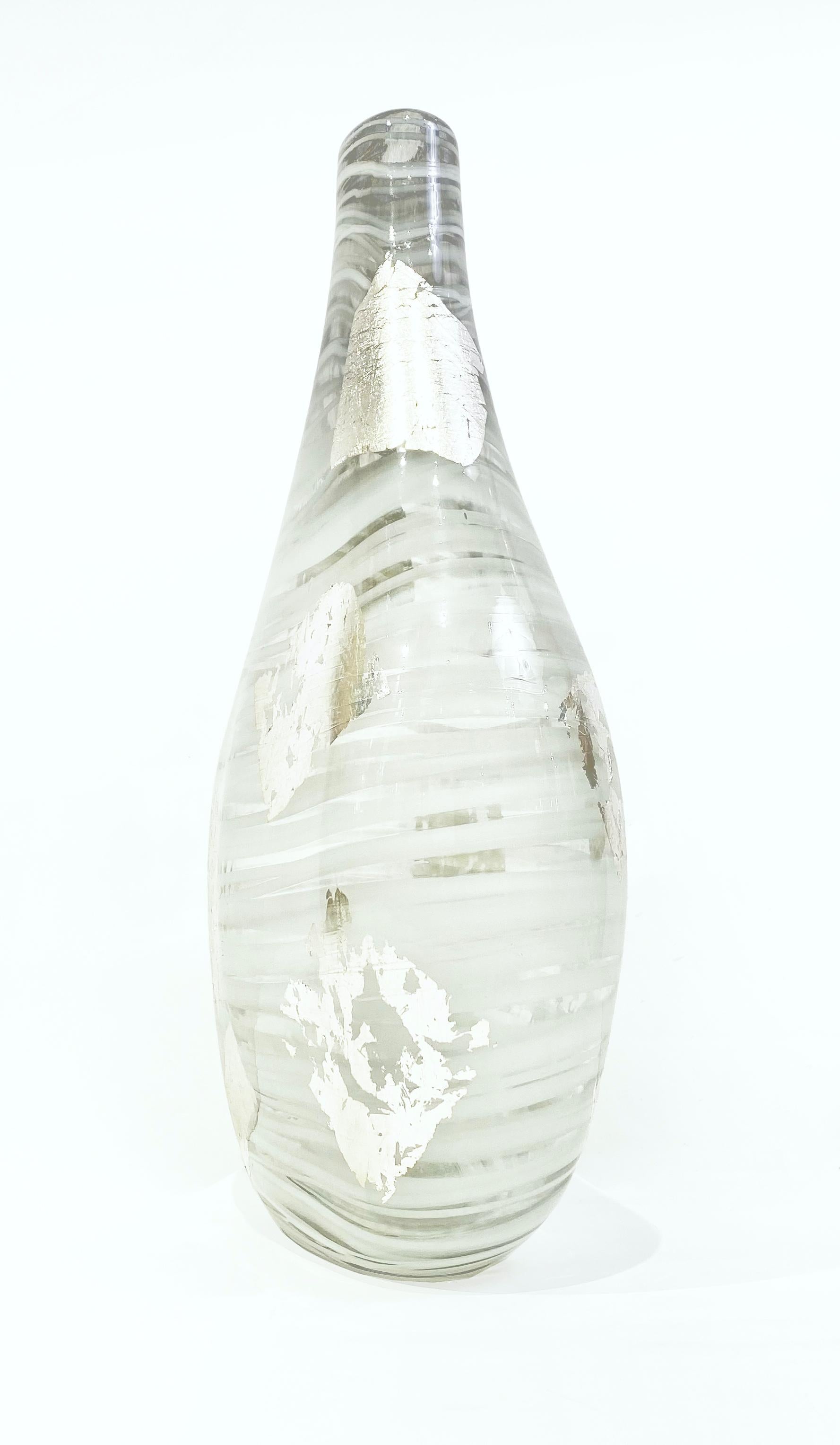 Italian Art Deco Style Silver Leaf White Clear Murano Glass Sculpture Vase For Sale 2
