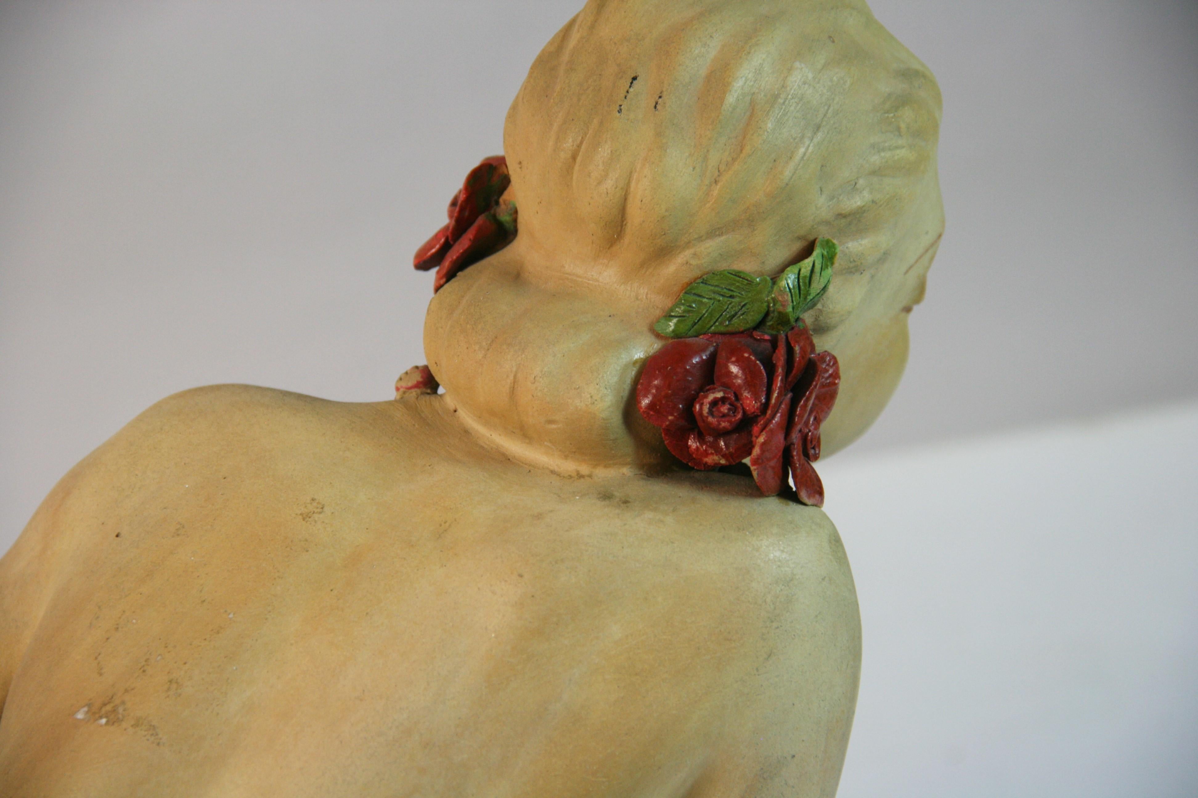 Italienische Terrakotta-Skulptur einer nackten Frau im Art déco-Stil mit roter Blume im Art déco-Stil, 1945 im Angebot 9