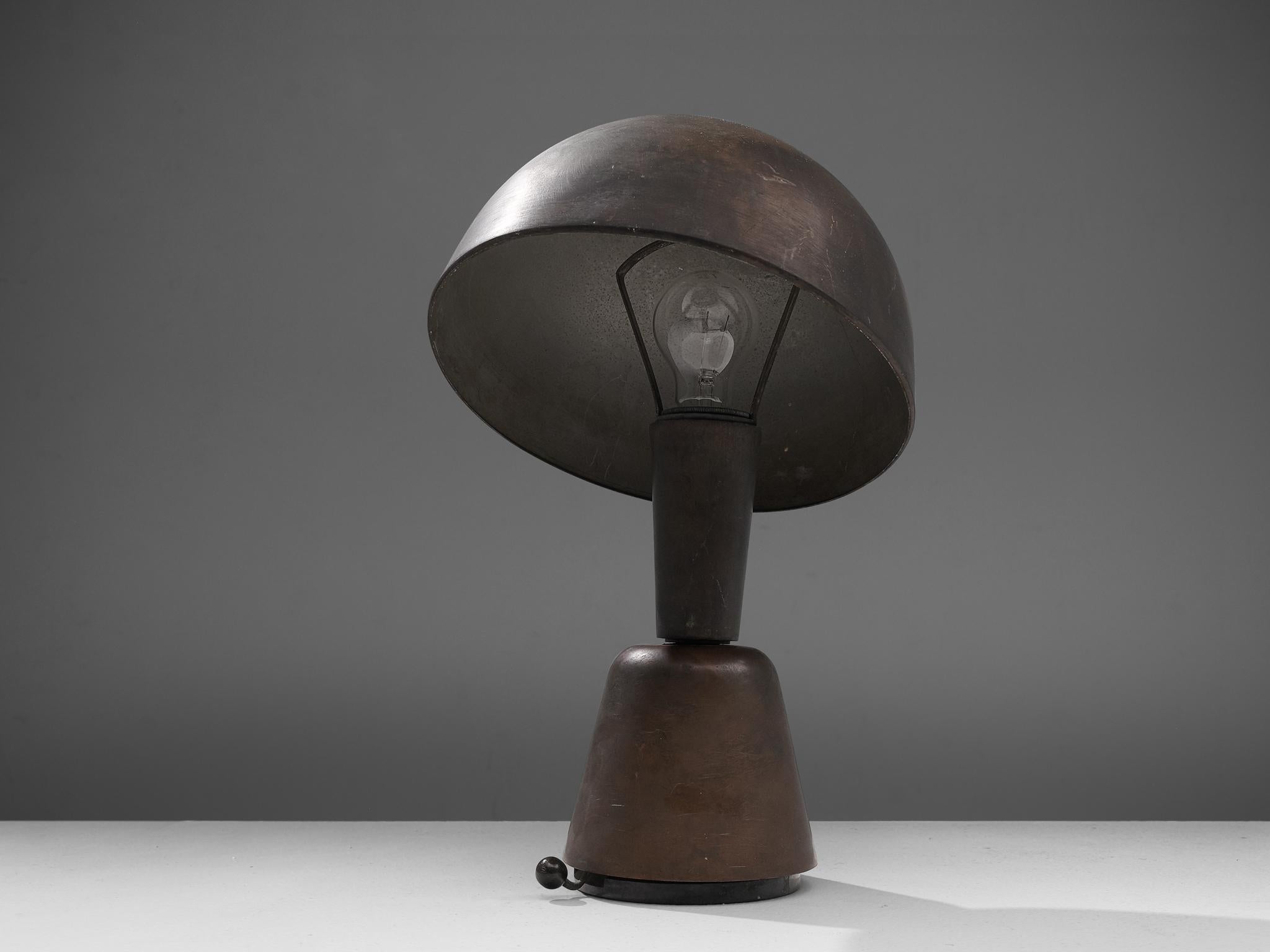 Italian Art Deco Table Lamp by Magilux 6