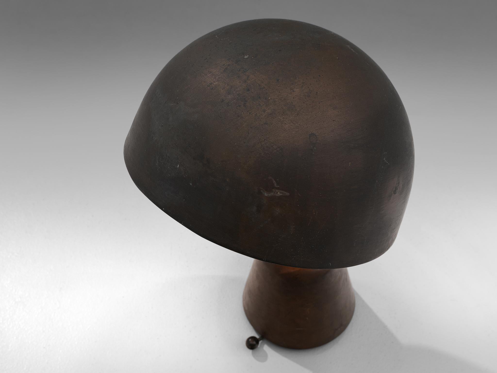 Italian Art Deco Table Lamp by Magilux 7