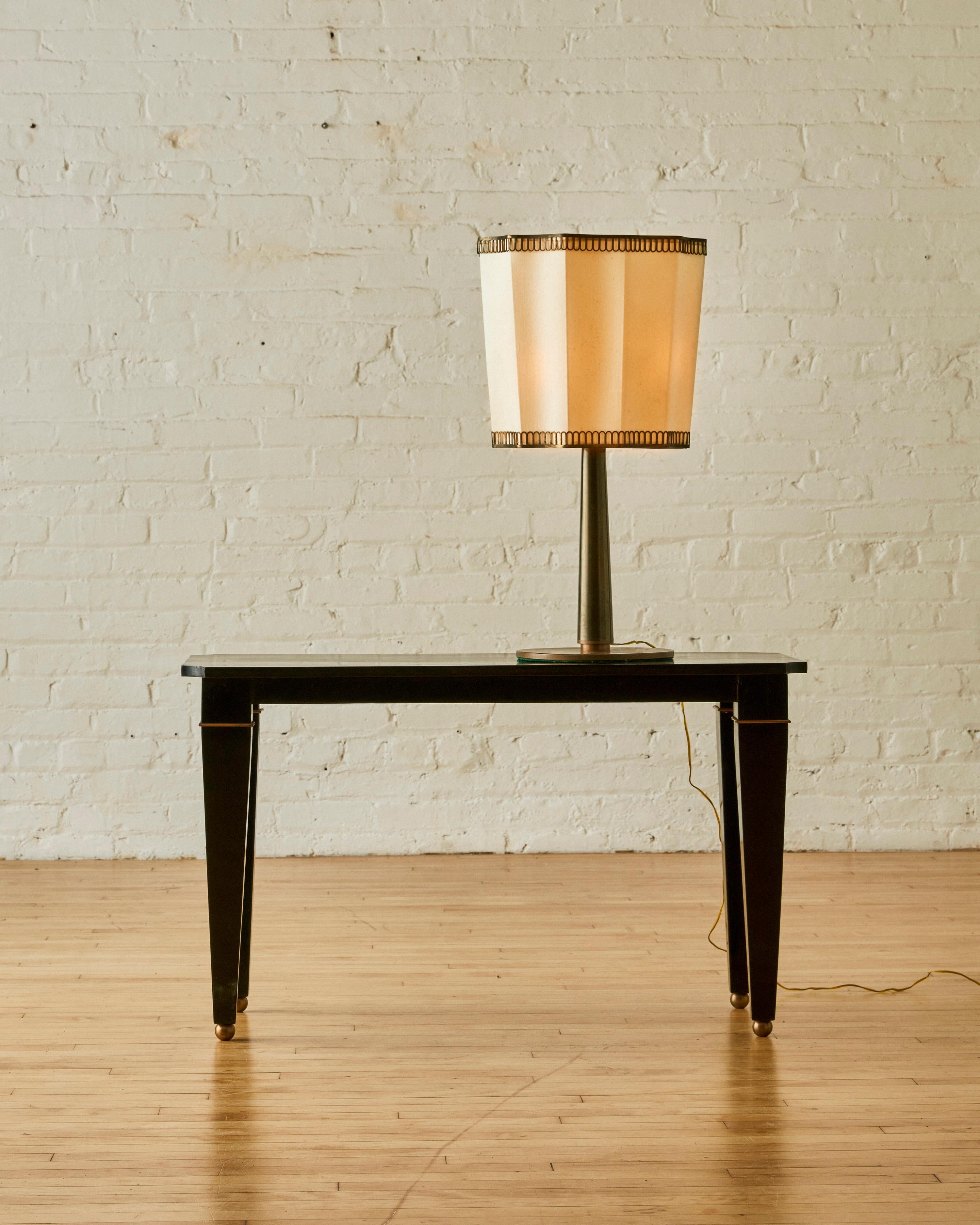 Mid-Century Modern Lampe de table Art déco italienne en vente