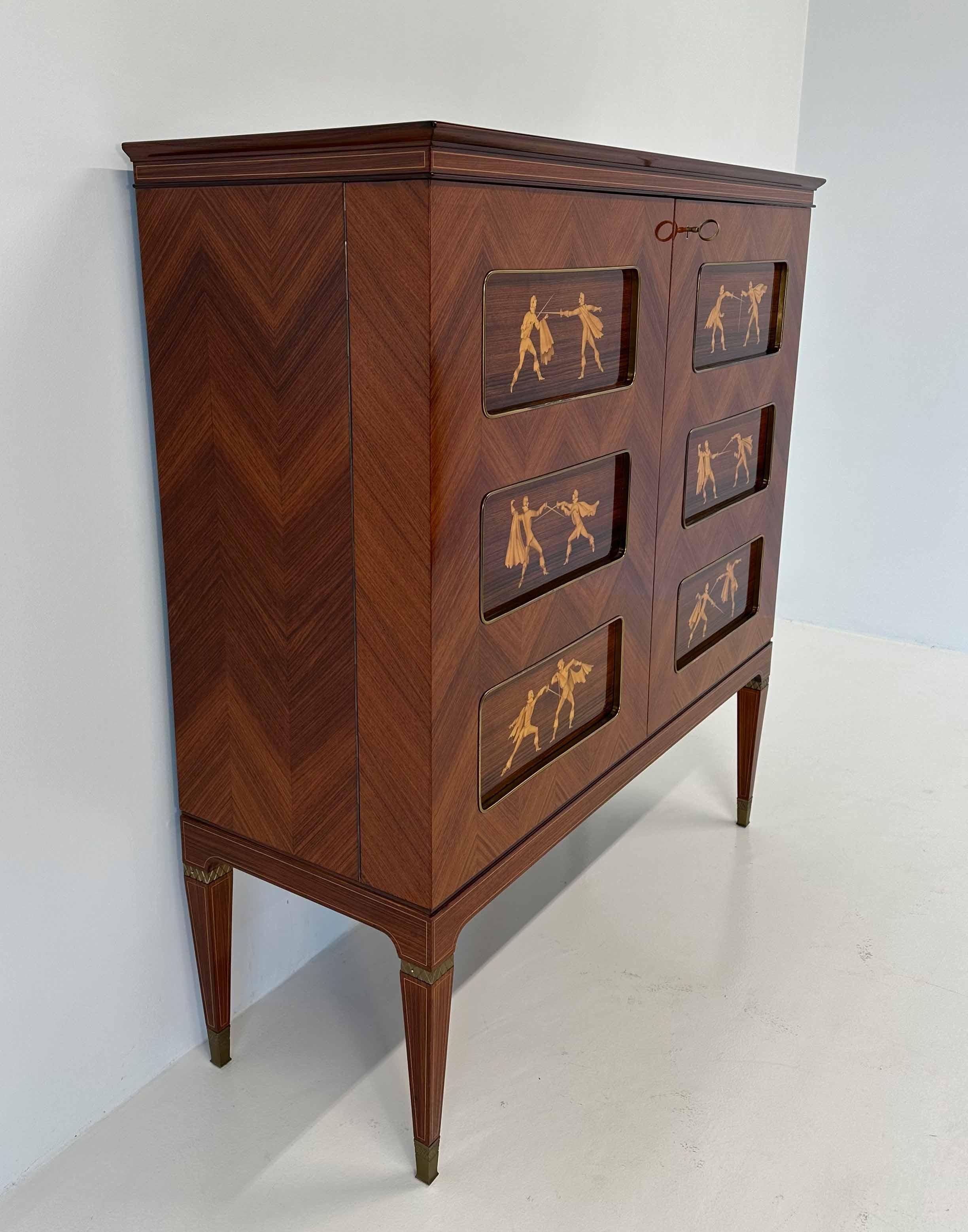 Meuble de bar italien Art déco en teck et incrustations par Paolo Buffa, années 1950 en vente 1