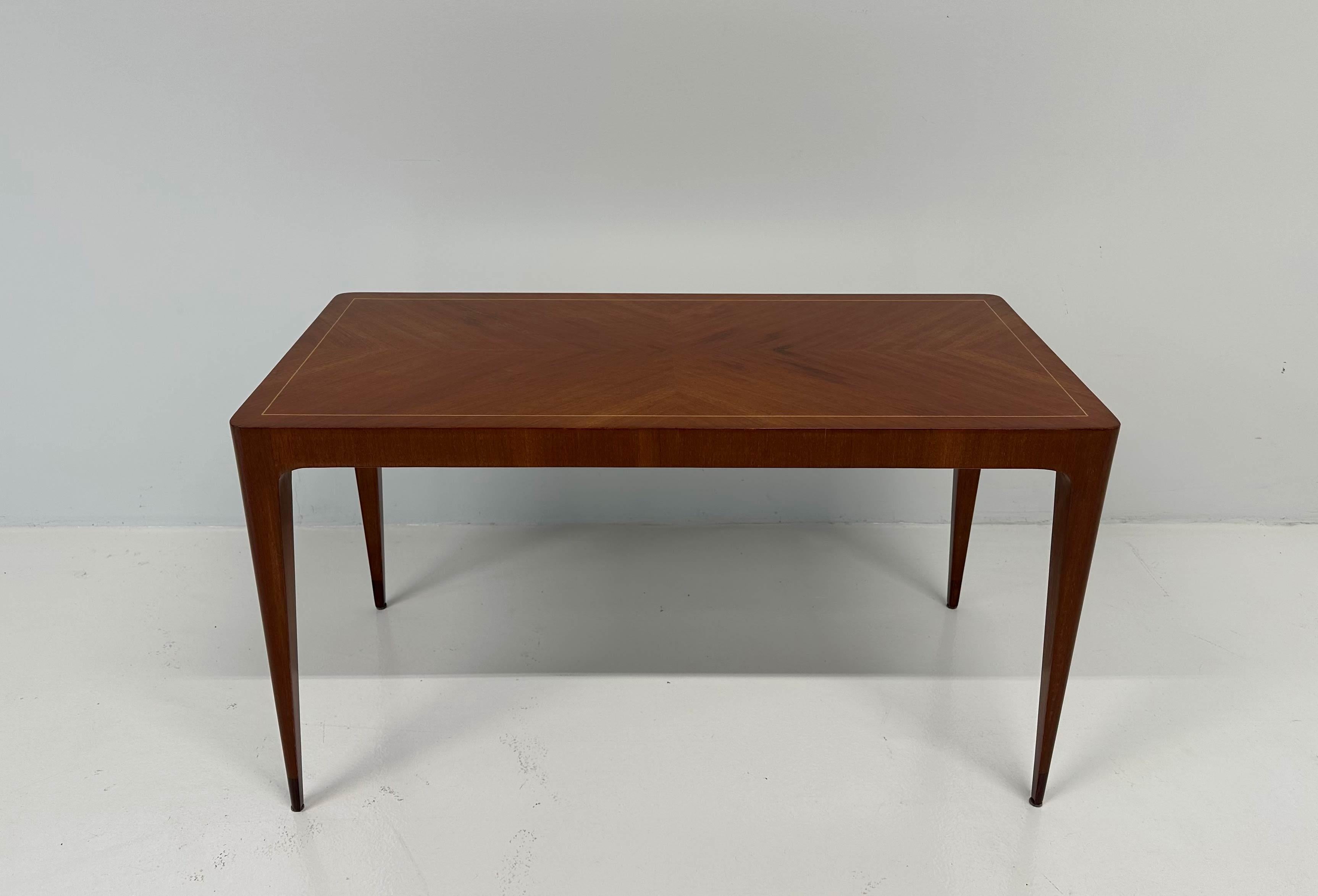 Art Déco Tavolino Art Deco italiano in teak e acero di Paolo Buffa , anni '50 in vendita
