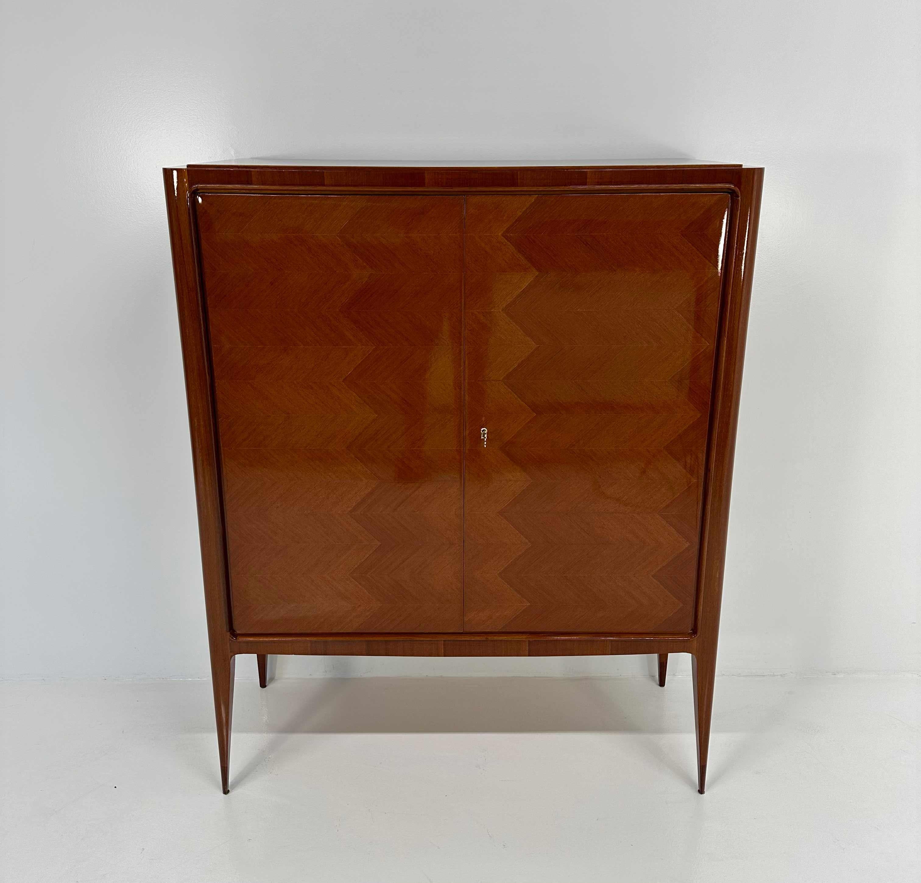 Italian Art Deco Teak Cabinet By Paolo Buffa , 1950s In Good Condition For Sale In Meda, MB