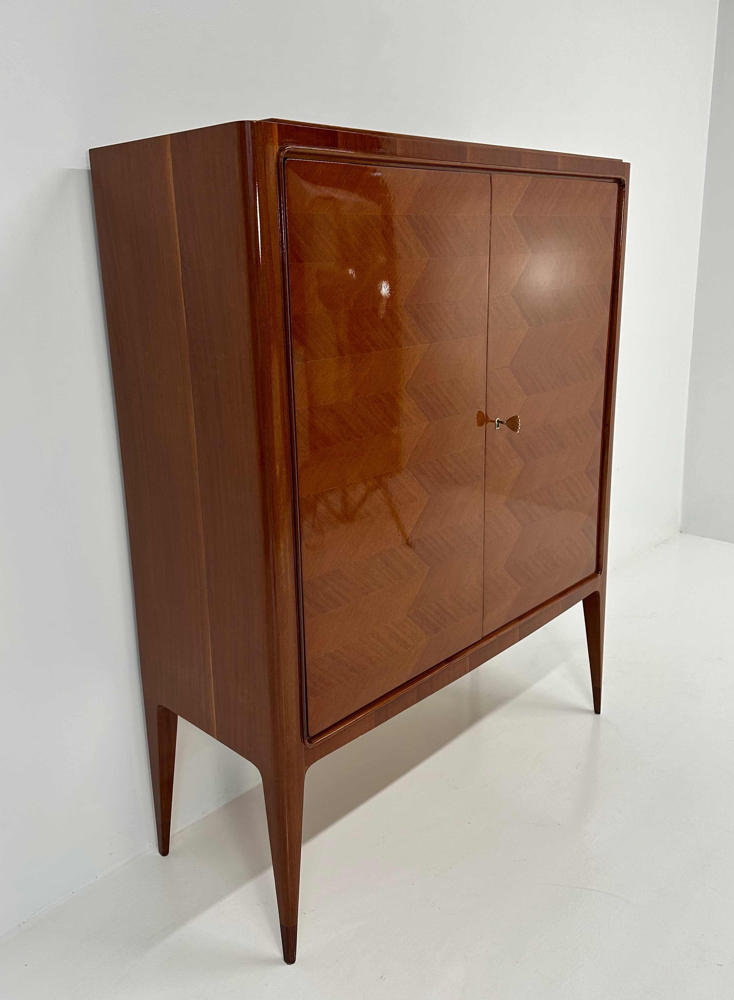 Italian Art Deco Teak Cabinet By Paolo Buffa , 1950s For Sale 2