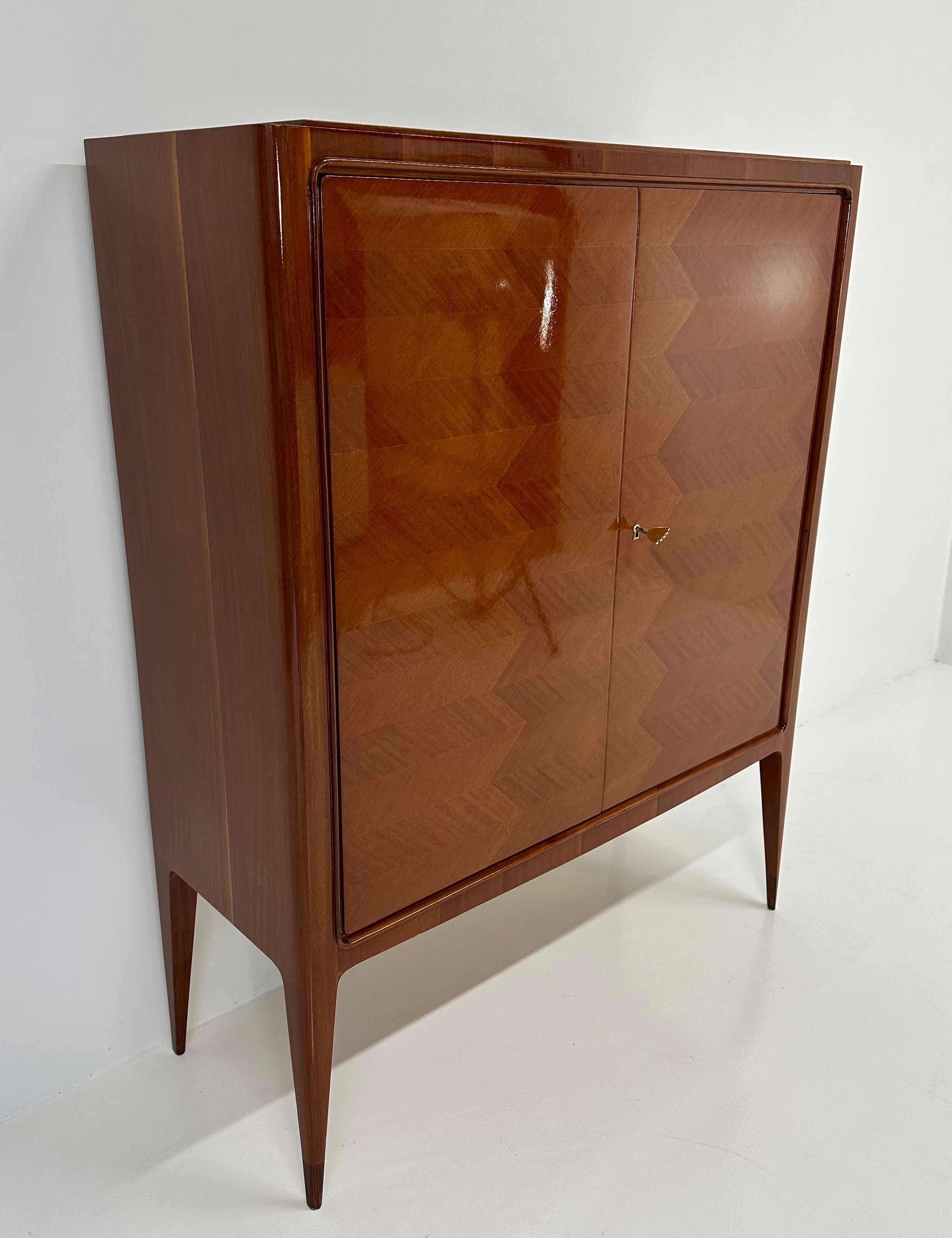 Italian Art Deco Teak Cabinet By Paolo Buffa , 1950s For Sale 4