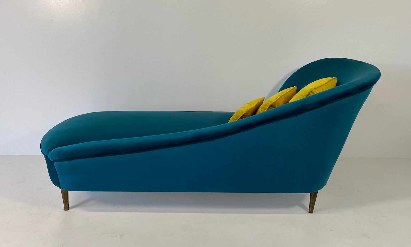 Italian Art Deco Teal Velvet Chaise-Longue, 1950s 2