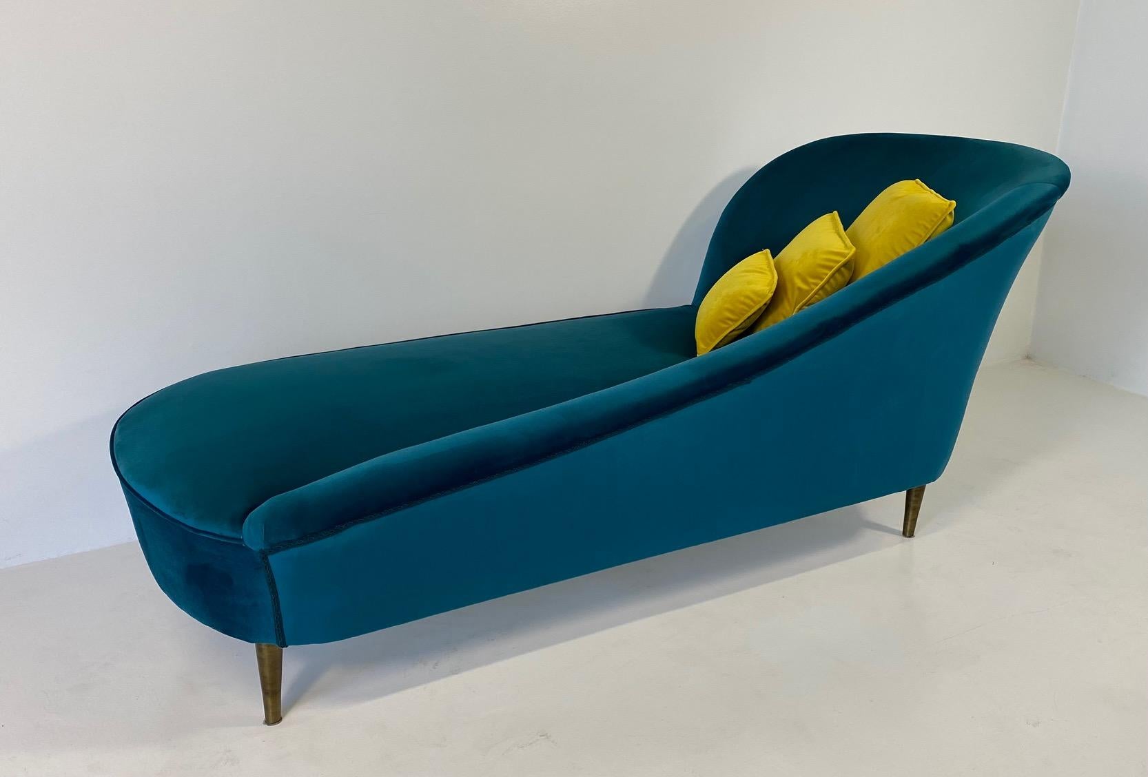 Italian Art Deco Teal Velvet Chaise-Longue, 1950s 3