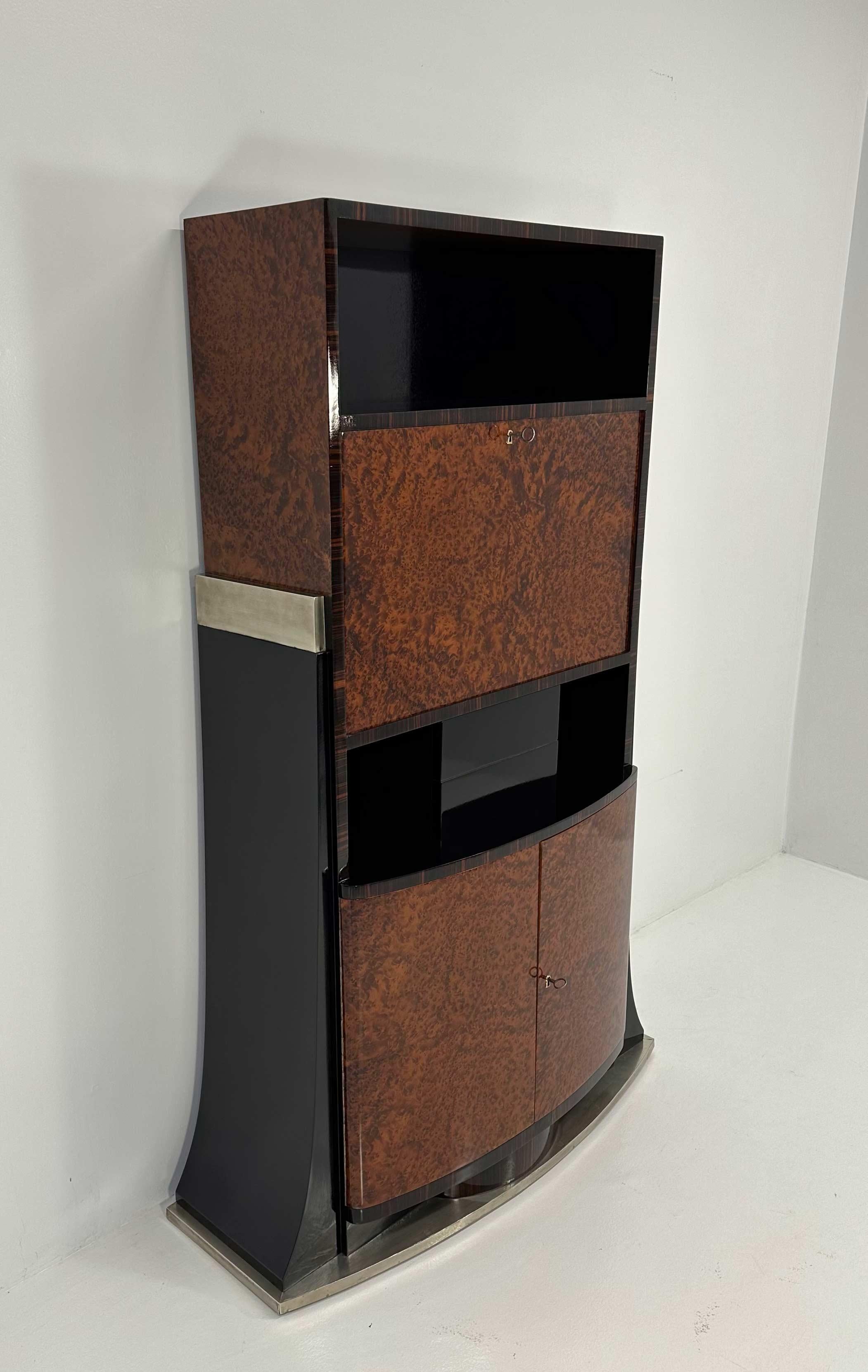 Mid-20th Century Italian Art Deco Thuja, Macassar Ebony Black Lacquer and Metal Cabinet, 1935