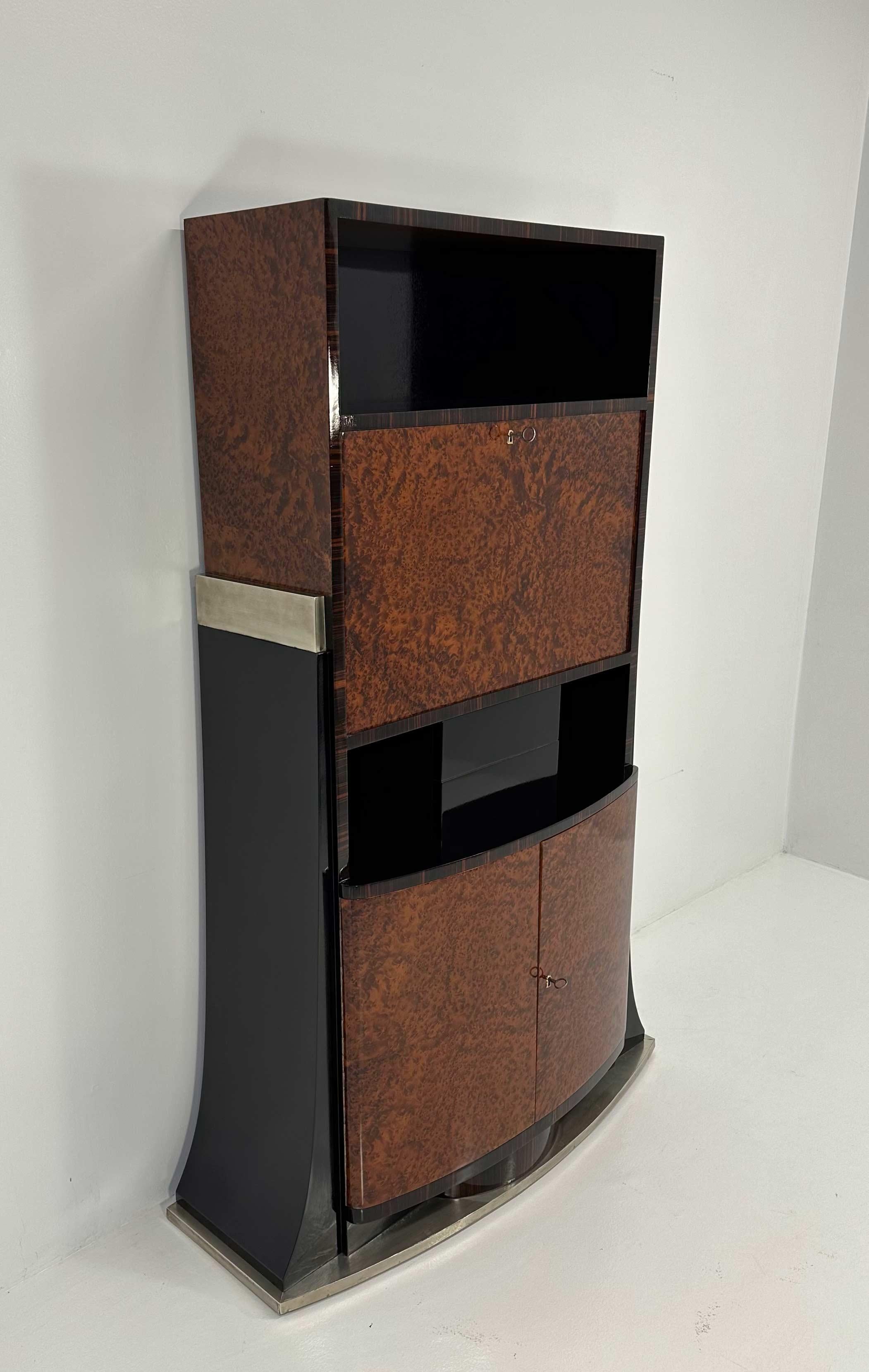 Italian Art Deco Thuja, Macassar Ebony Black Lacquer and Metal Cabinet, 1935  For Sale 1