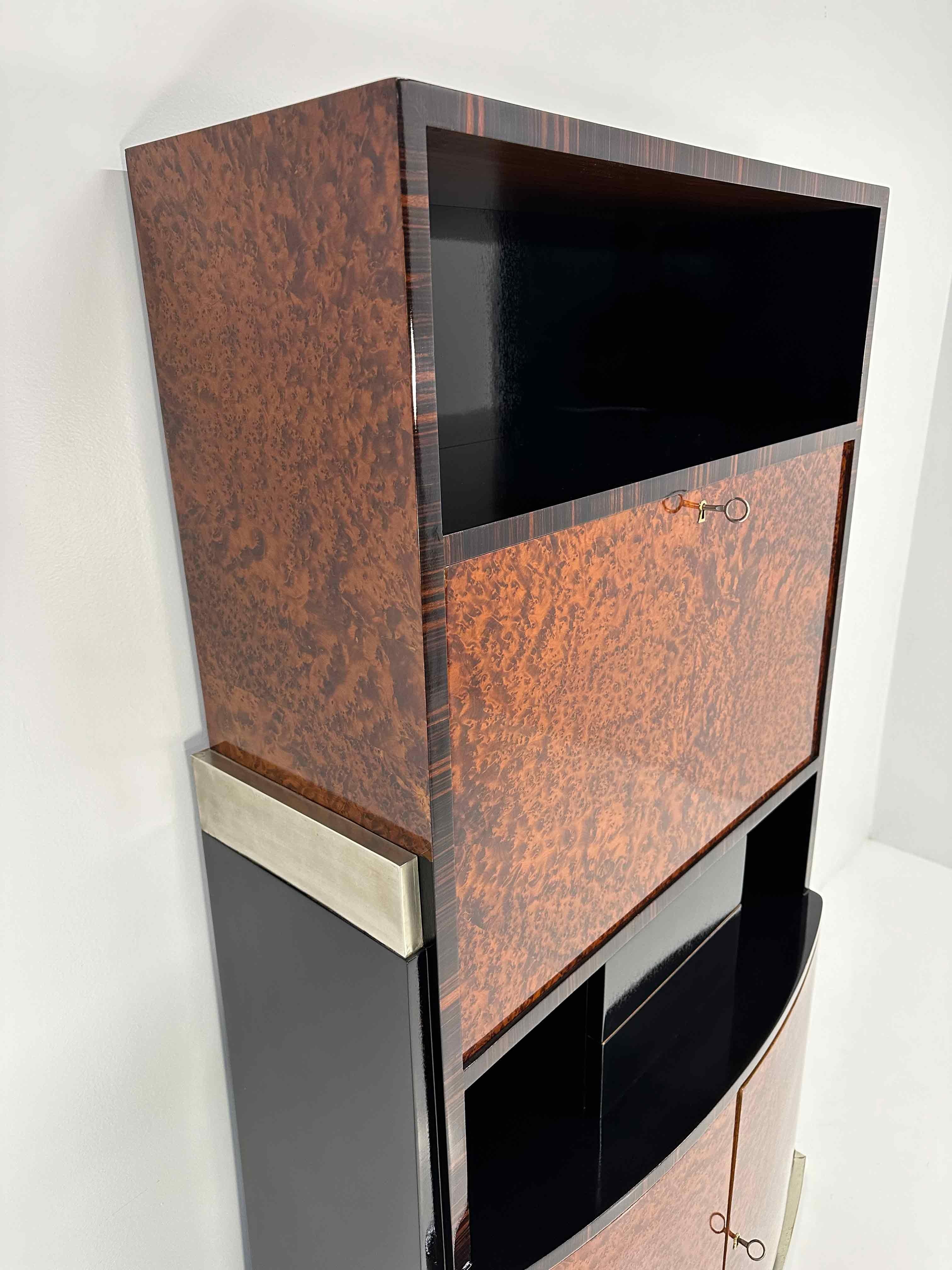 Italian Art Deco Thuja, Macassar Ebony Black Lacquer and Metal Cabinet, 1935  For Sale 3