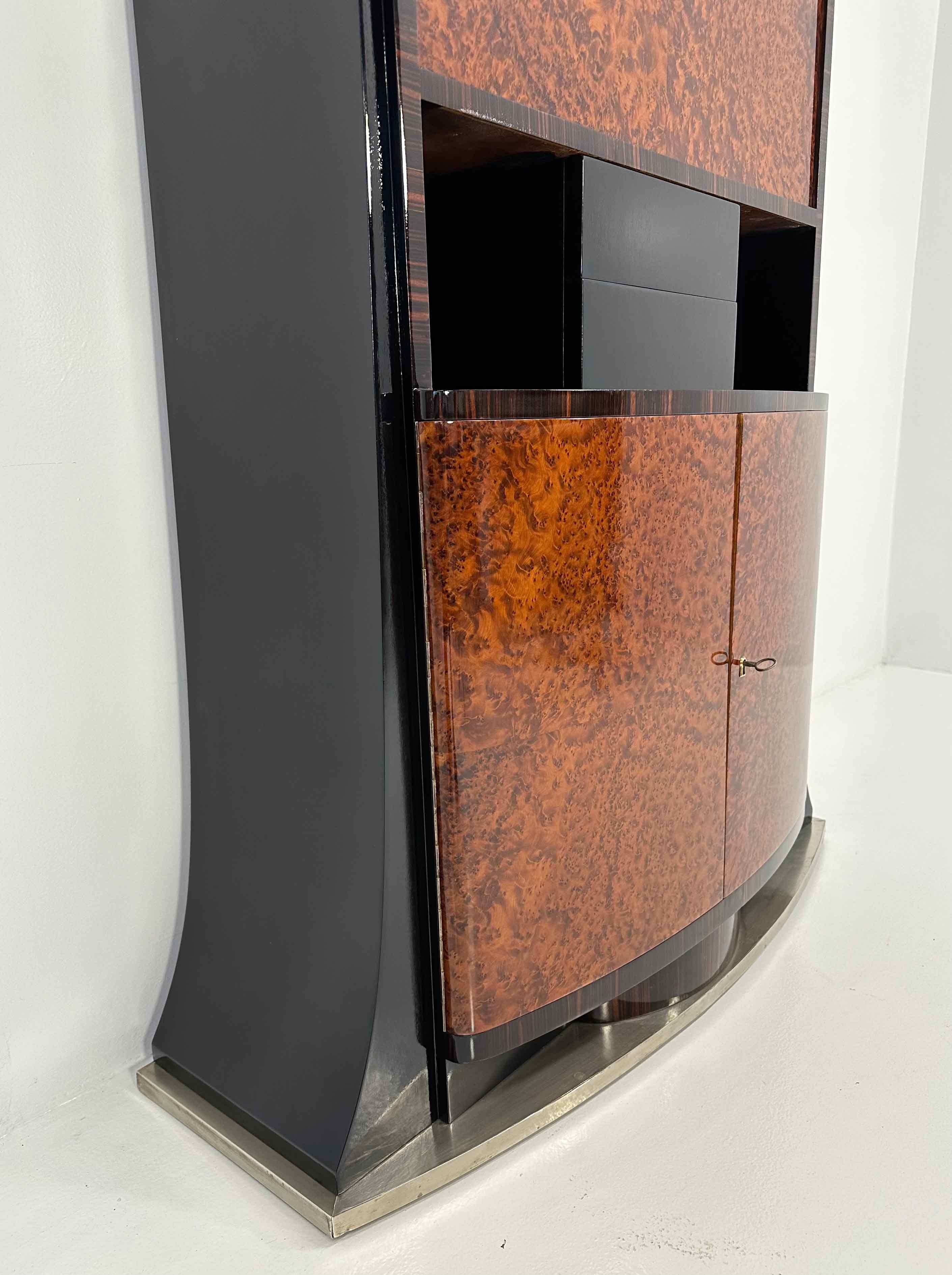 Italian Art Deco Thuja, Macassar Ebony Black Lacquer and Metal Cabinet, 1935  For Sale 4