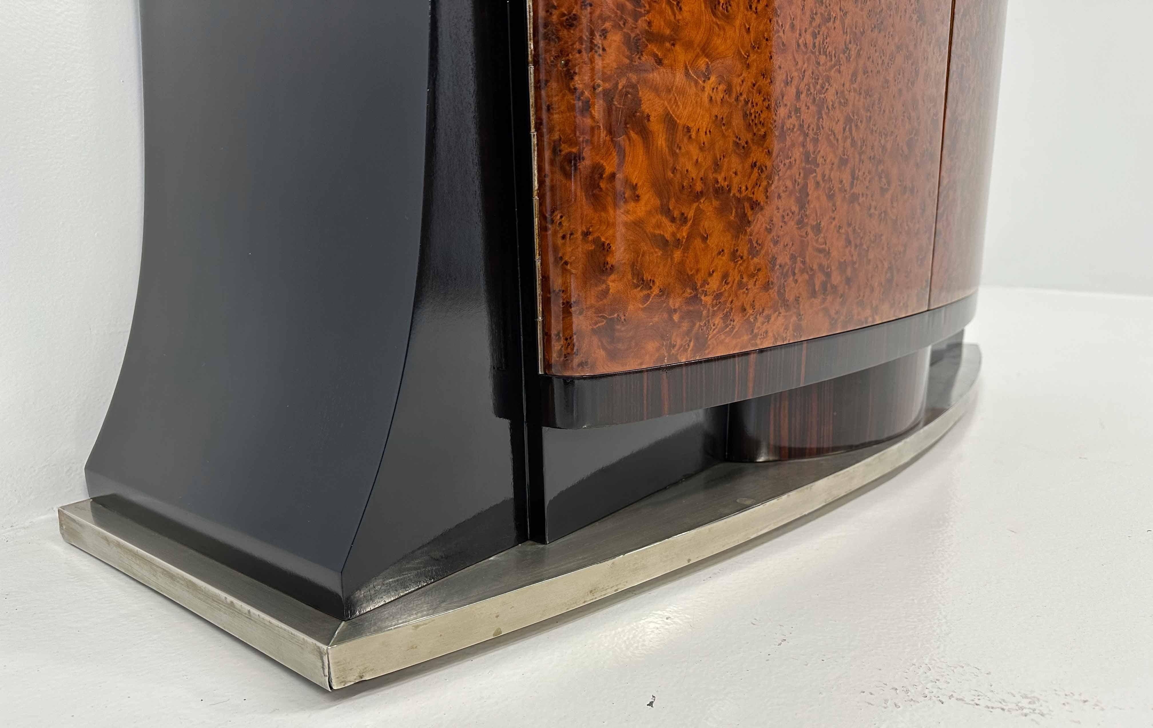 Italian Art Deco Thuja, Macassar Ebony Black Lacquer and Metal Cabinet, 1935  For Sale 5