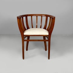 Italian Art Deco tub chair in wood and white fabric, 1930s