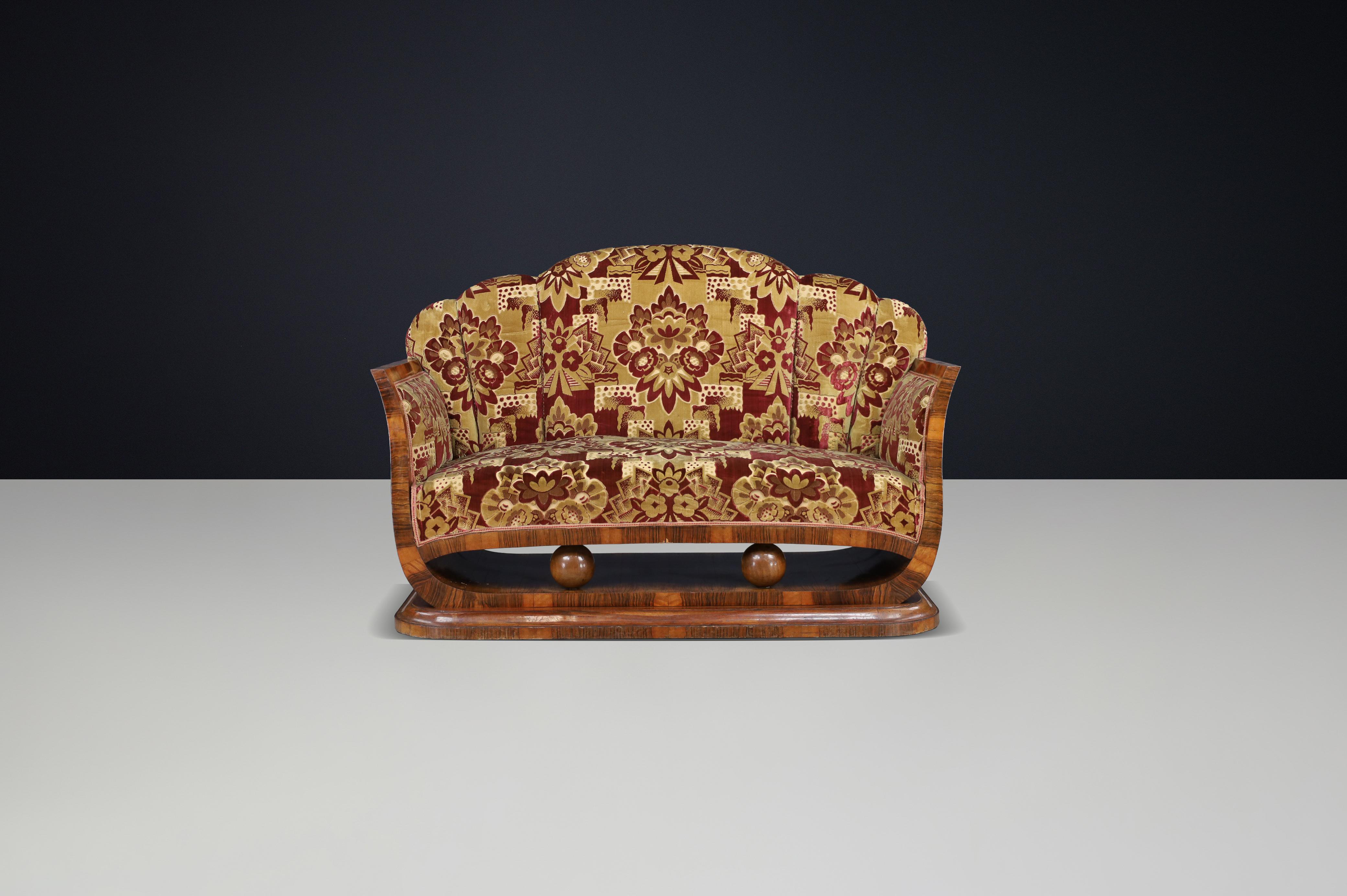 Early 20th Century Italian Art Deco Two-Seat Sofa in Walnut Burl with Original Velvet, Naples, 1930 For Sale