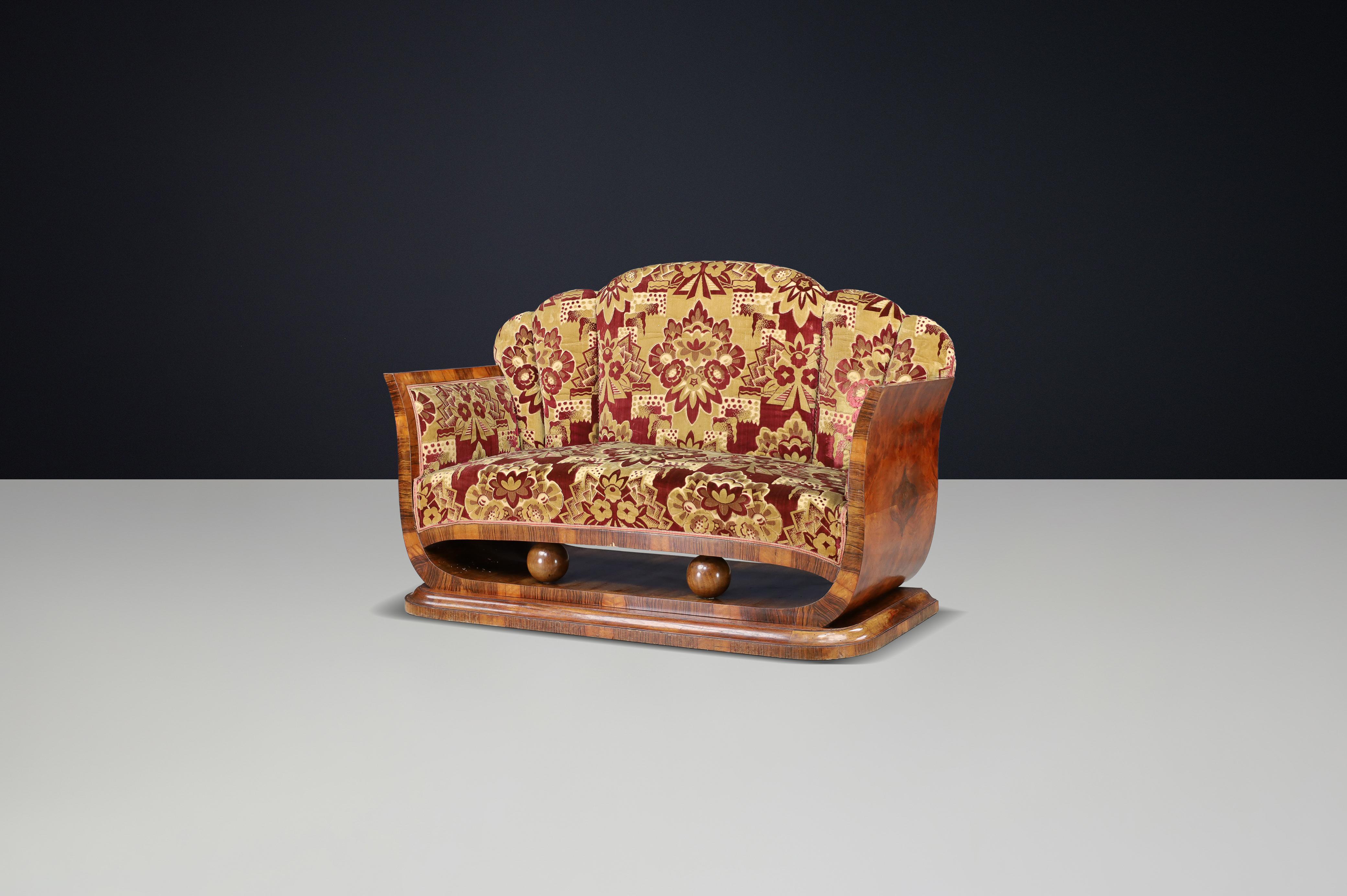Italian Art Deco Two-Seat Sofa in Walnut Burl with Original Velvet, Naples, 1930 For Sale 2