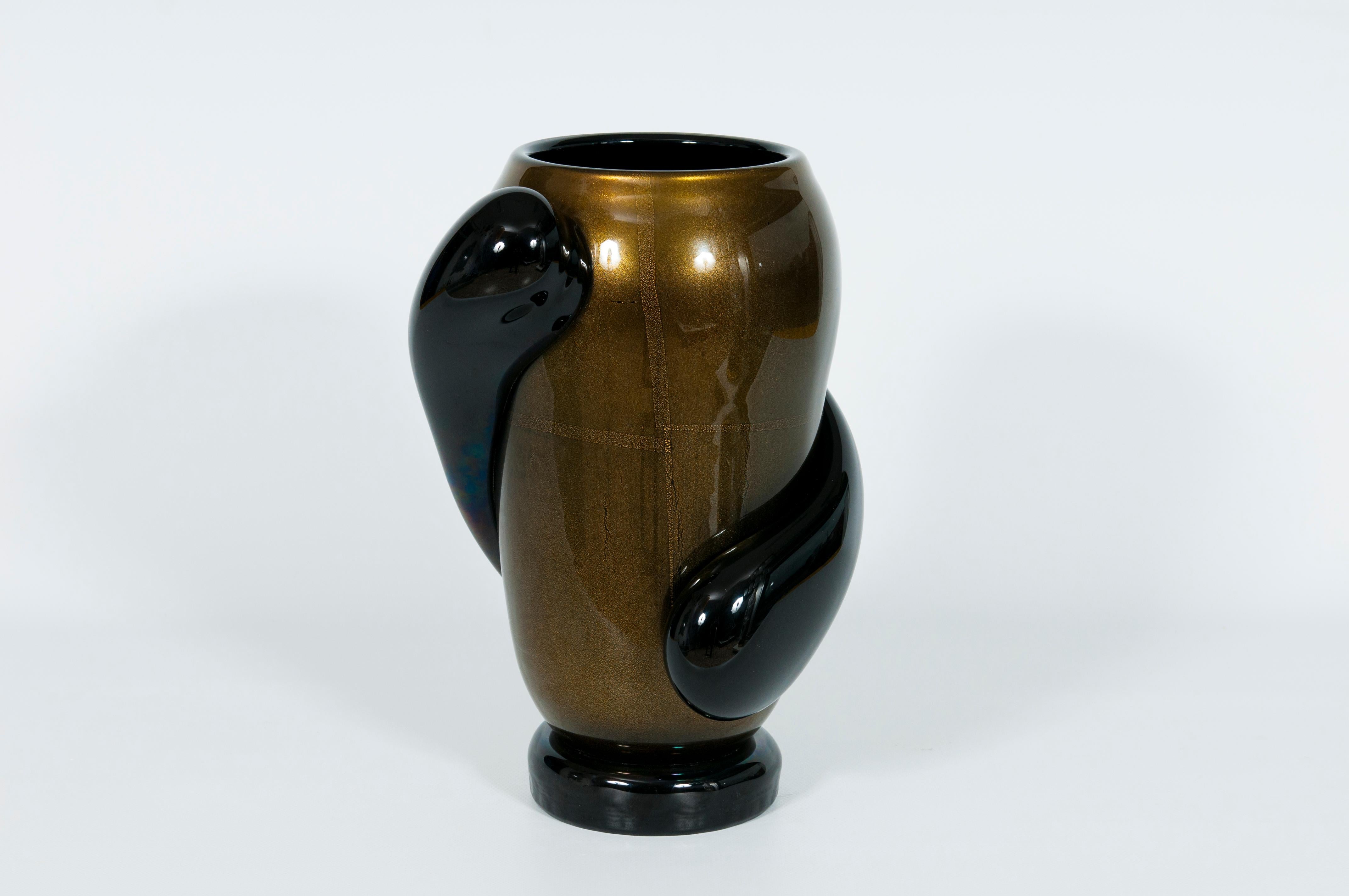 Italian Art Deco Vase Black and Gold 24 Karat in Blown Murano Glass, 1980s 5