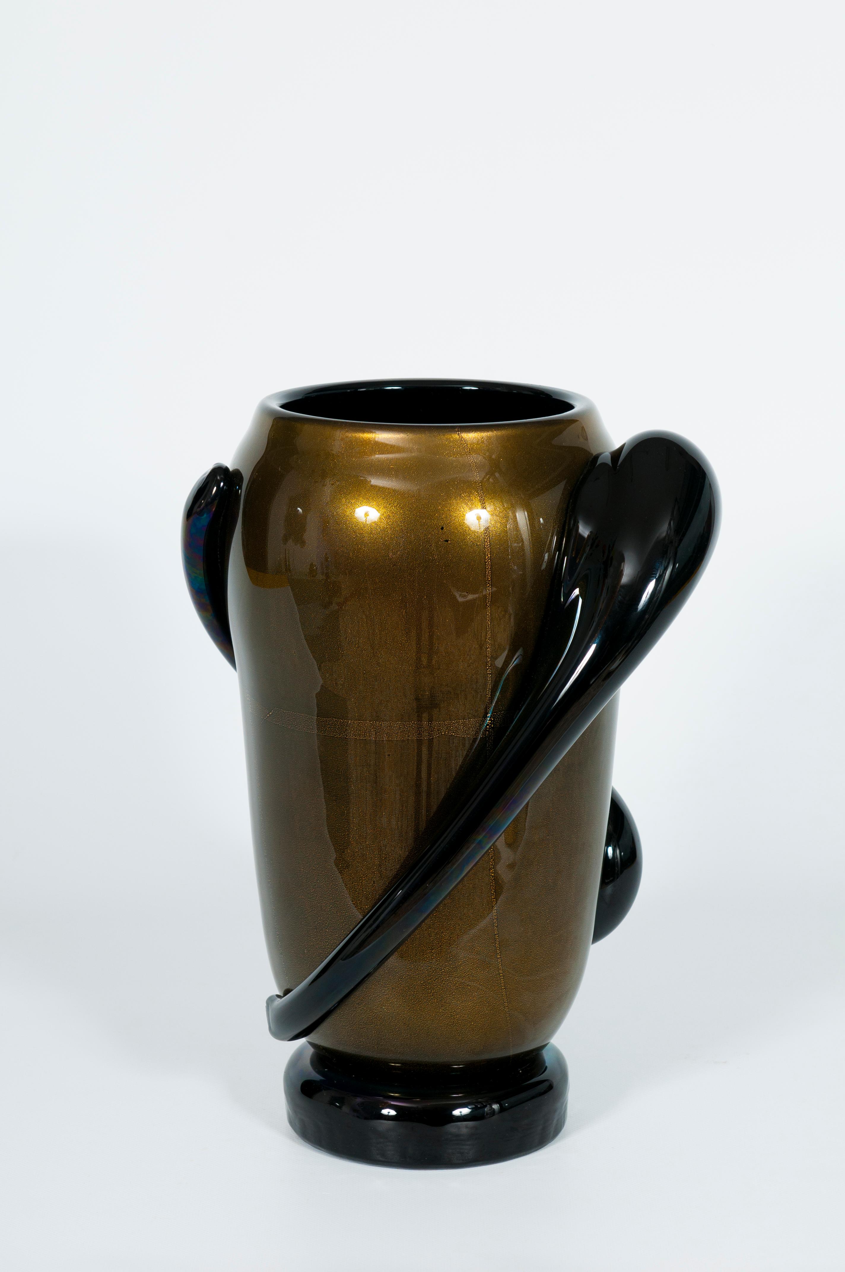 Italian Art Deco Vase Black and Gold 24 Karat in Blown Murano Glass, 1980s 1