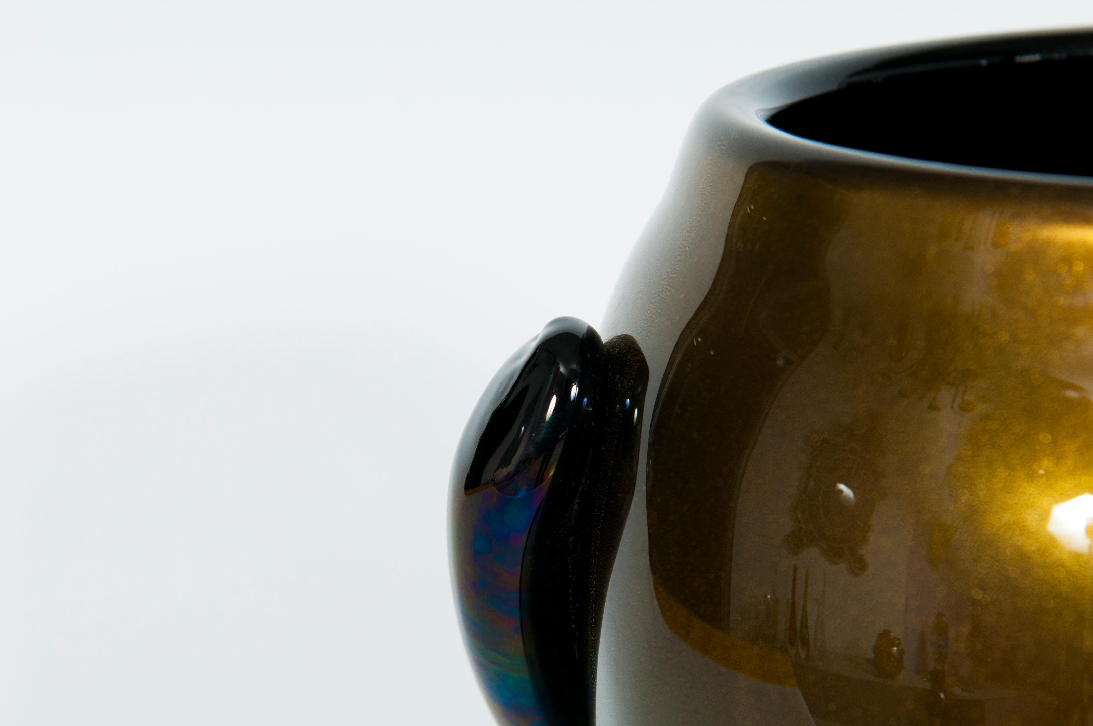 Italian Art Deco Vase Black and Gold 24 Karat in Blown Murano Glass, 1980s 3