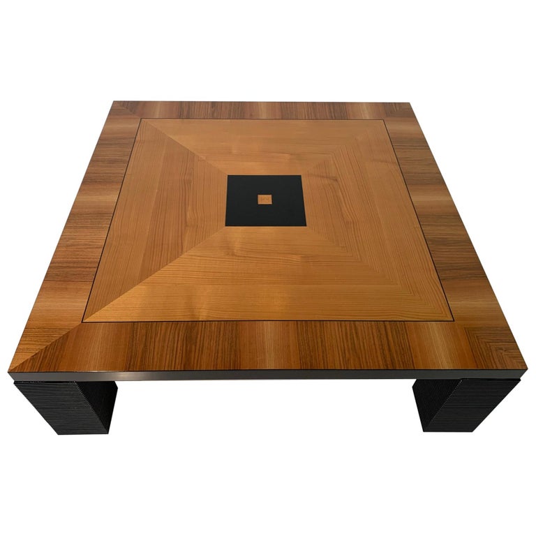 Italian Art Deco Walnut and Black lacquer Coffee Table For Sale