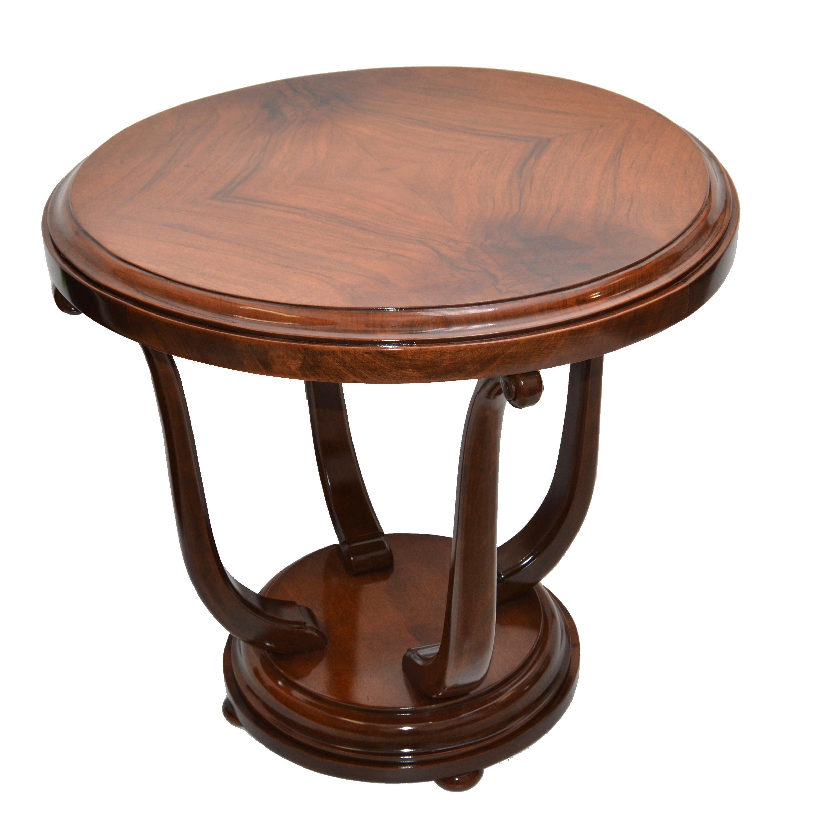 Italian Art Deco Walnut Wood Coffee Table Center Table 1950 In Good Condition For Sale In Miami, FL