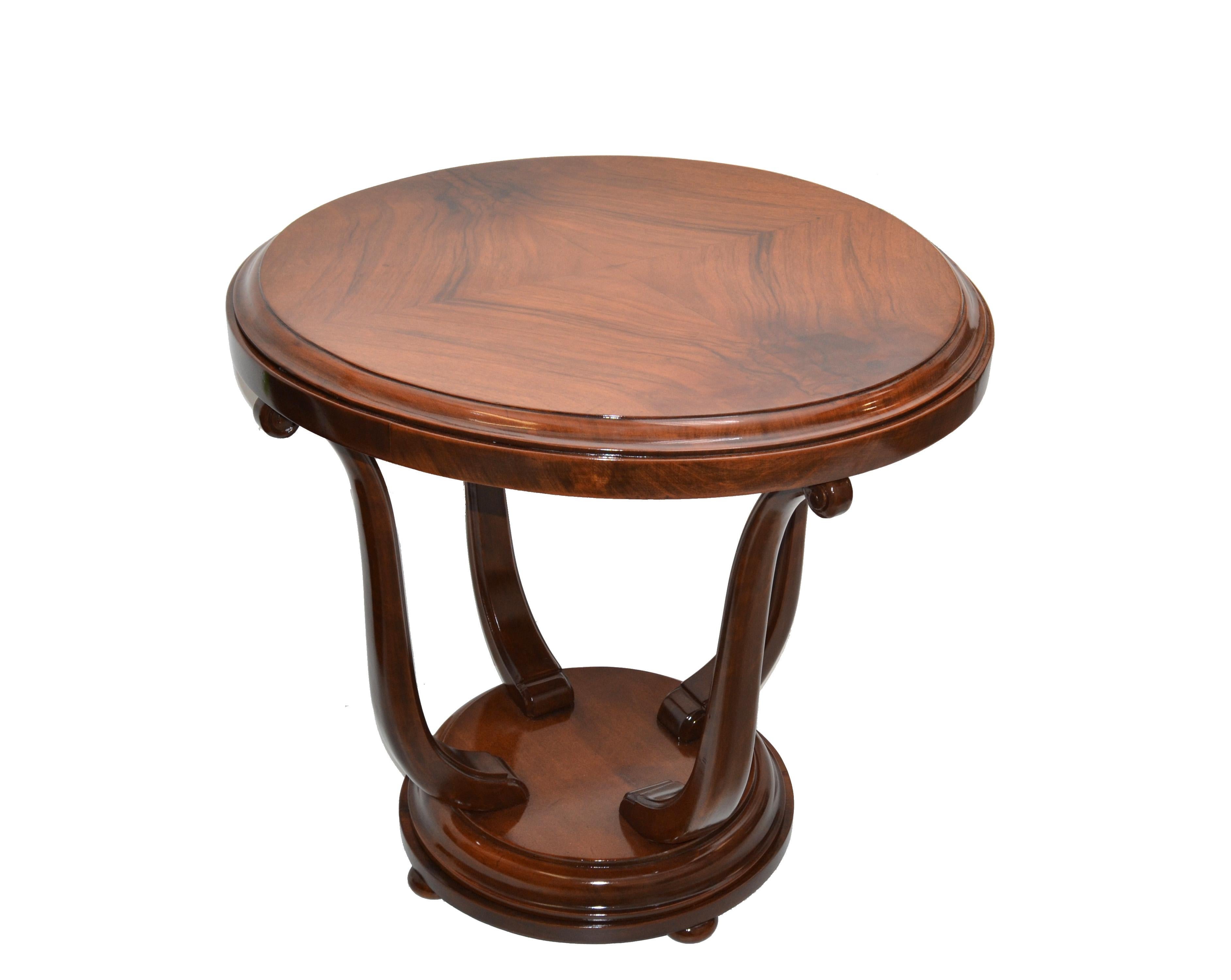 Italian Art Deco Walnut Wood Coffee Table Center Table 1950 For Sale 1