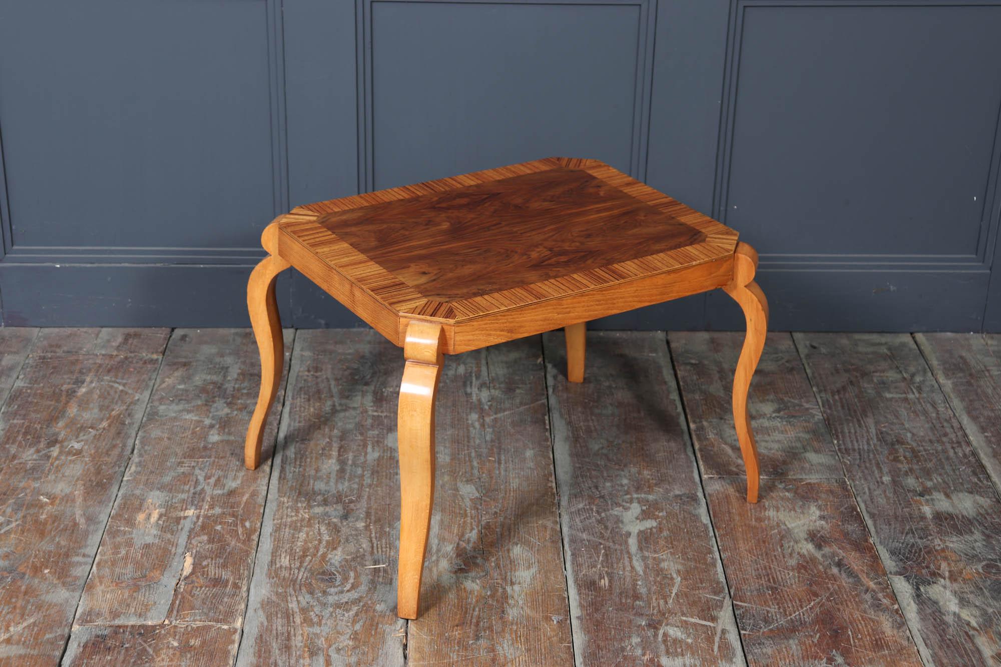 Italian Art Deco Walnut & Zebrano Side Table – c.1930s im Zustand „Gut“ im Angebot in Paddock Wood Tonbridge, GB