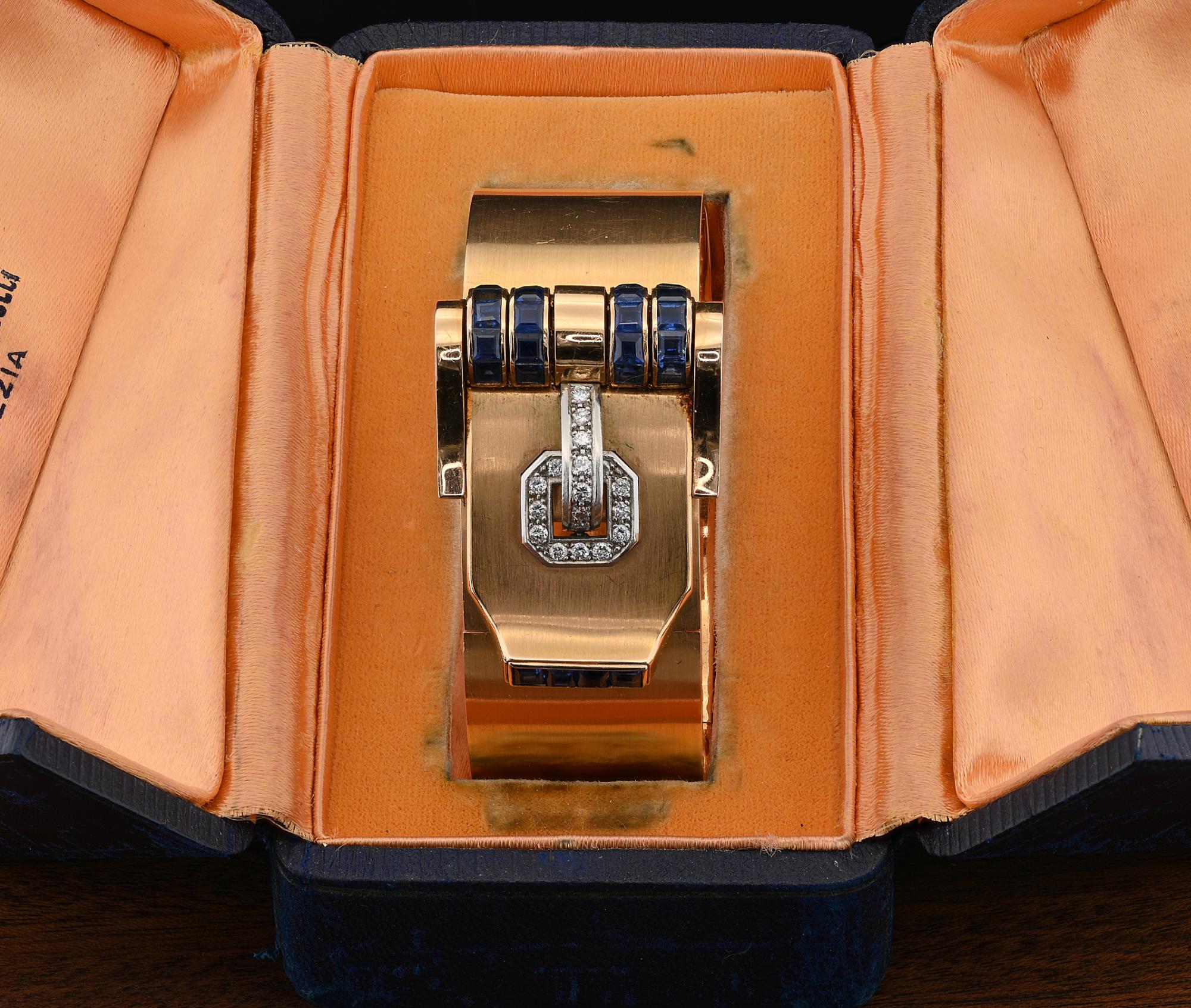 This Art Deco Period detachable clip bangle is signed Weingrill 1925 circa – comes in a Venetian jeweller brand name antique box from where it was originally acquired
Fantastic plain bangle with centre piece superbly designed as a buckle enhanced