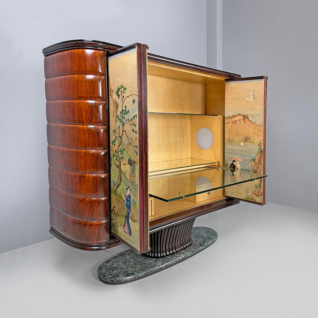 Italiano Mobile bar italiano Art Deco in legno e marmo verde Quadro in stile giapponese anni '40 in vendita