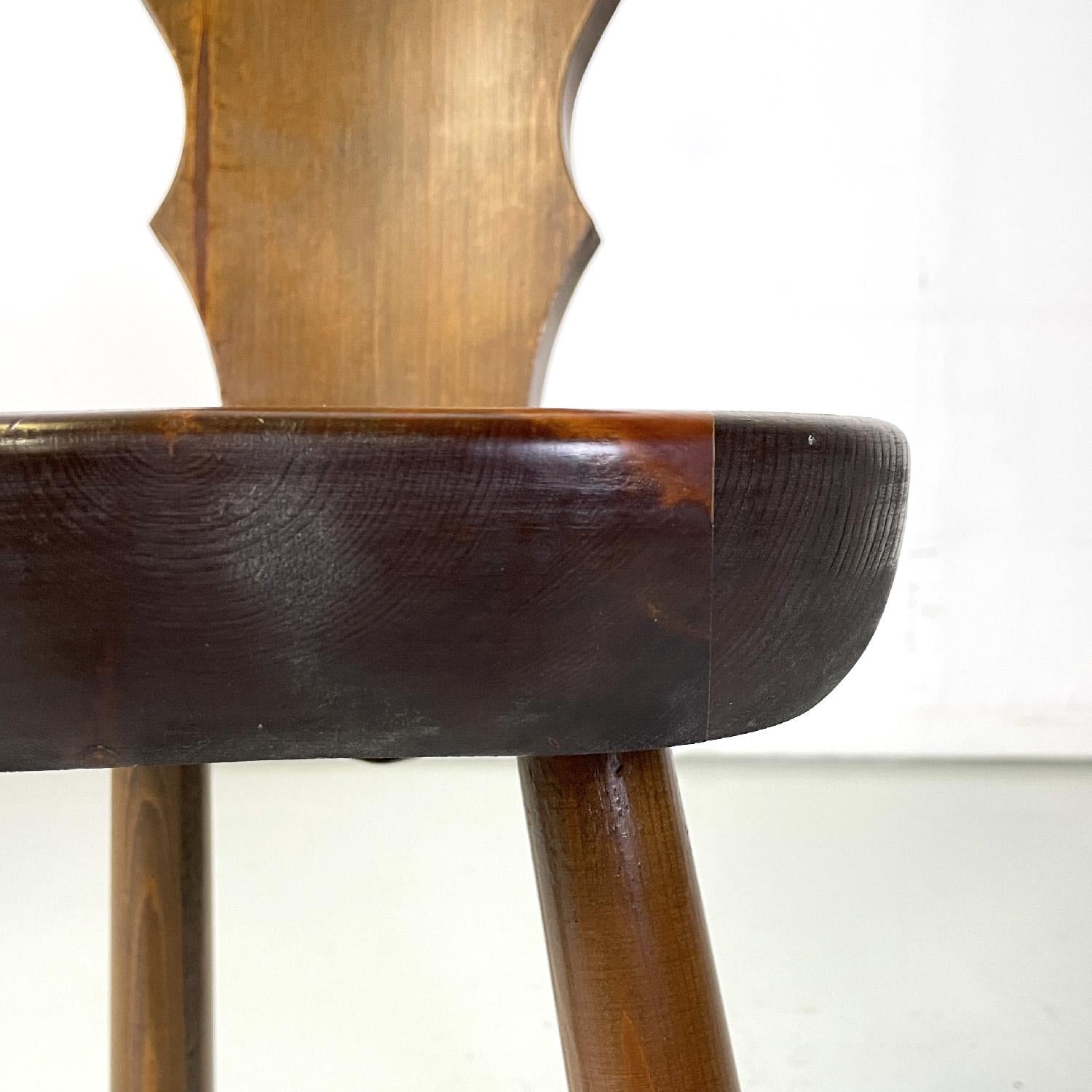 Italian Art Deco wooden chair with rounded profiles, 1940s For Sale 8