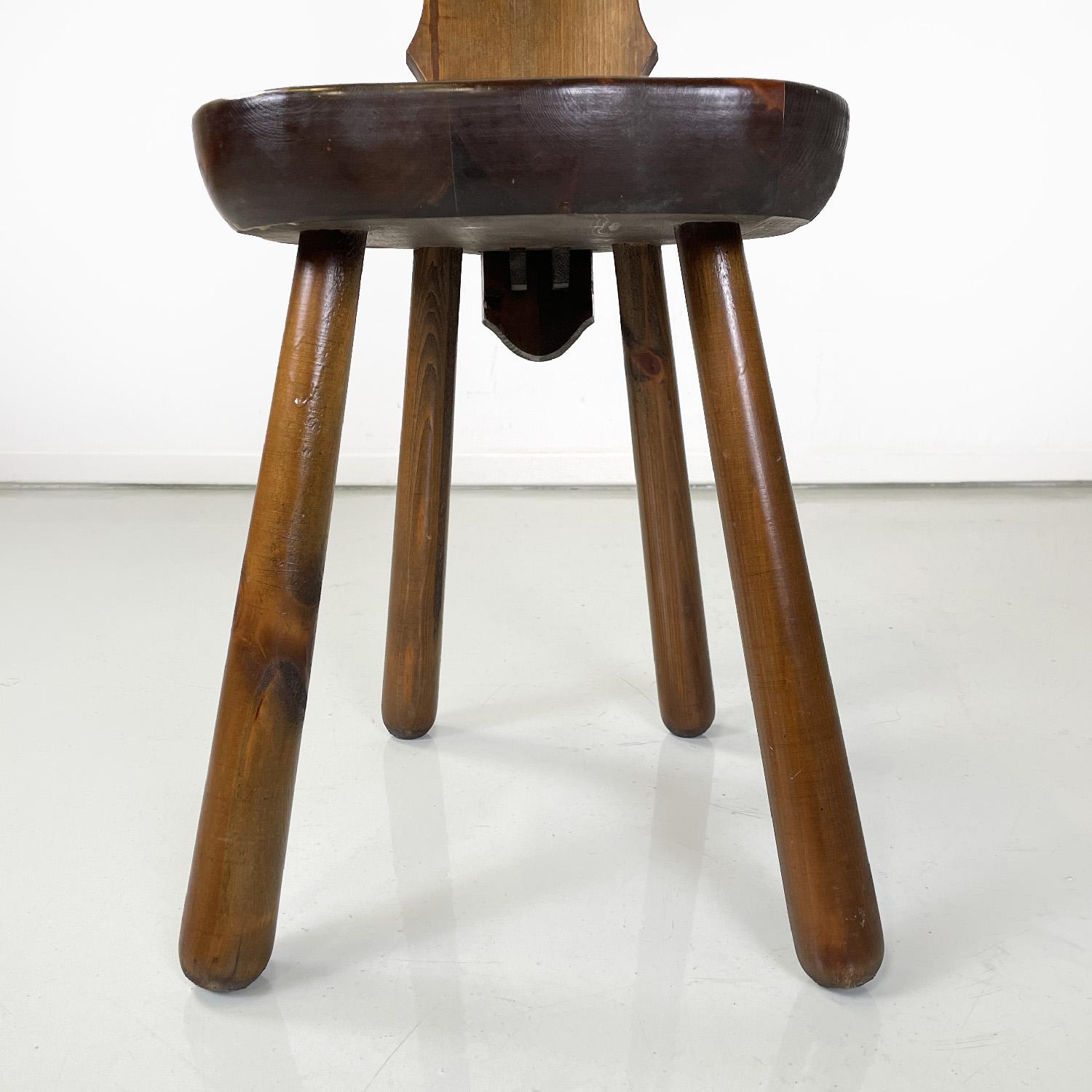 Italian Art Deco wooden chair with rounded profiles, 1940s For Sale 4