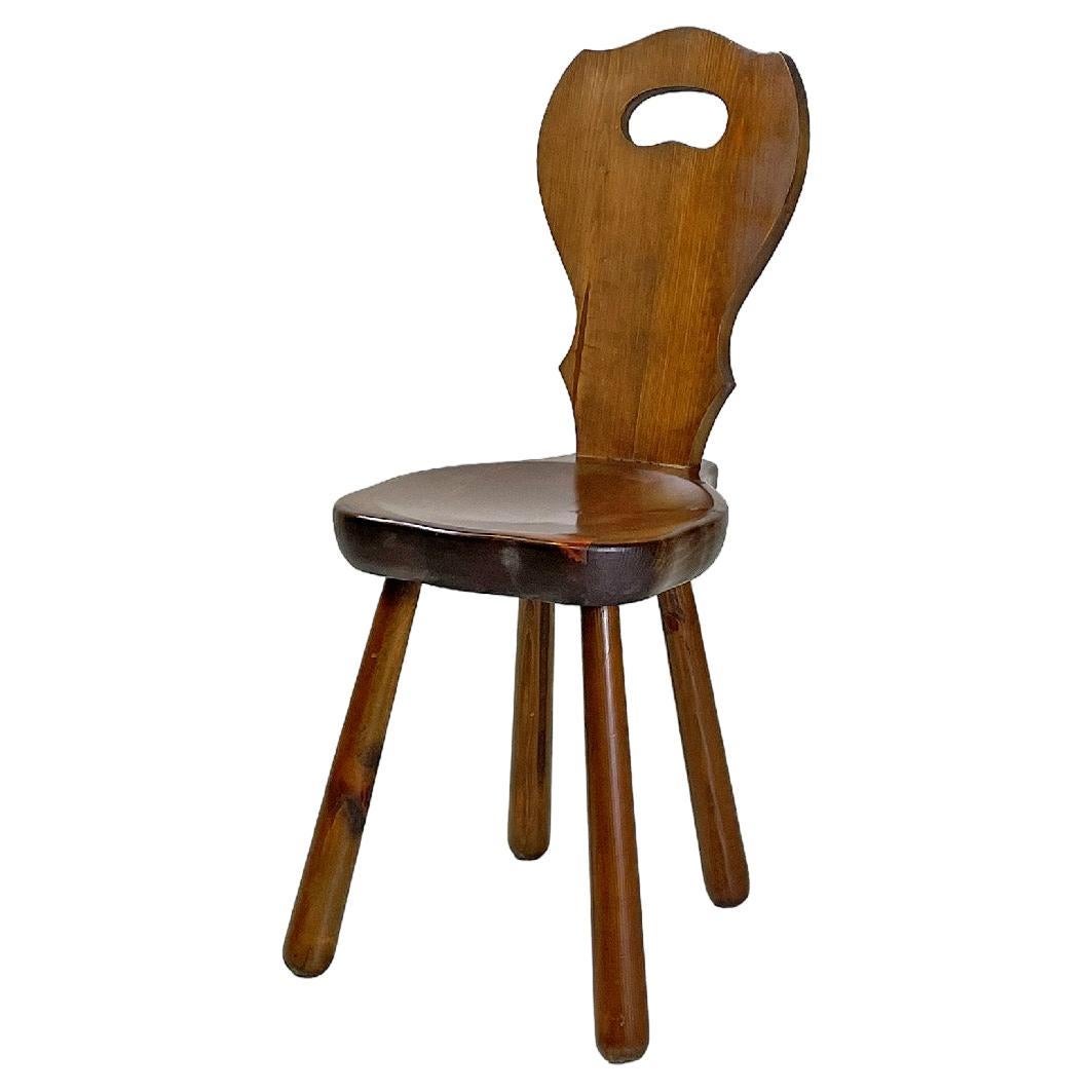 Italian Art Deco wooden chair with rounded profiles, 1940s For Sale