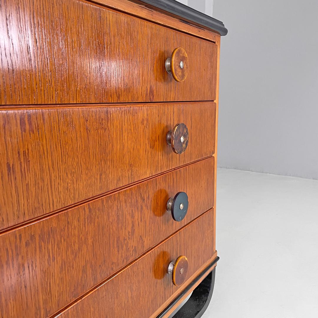 Italian Art Deco wooden chest of drawers with black top and arched feet, 1930s For Sale 8