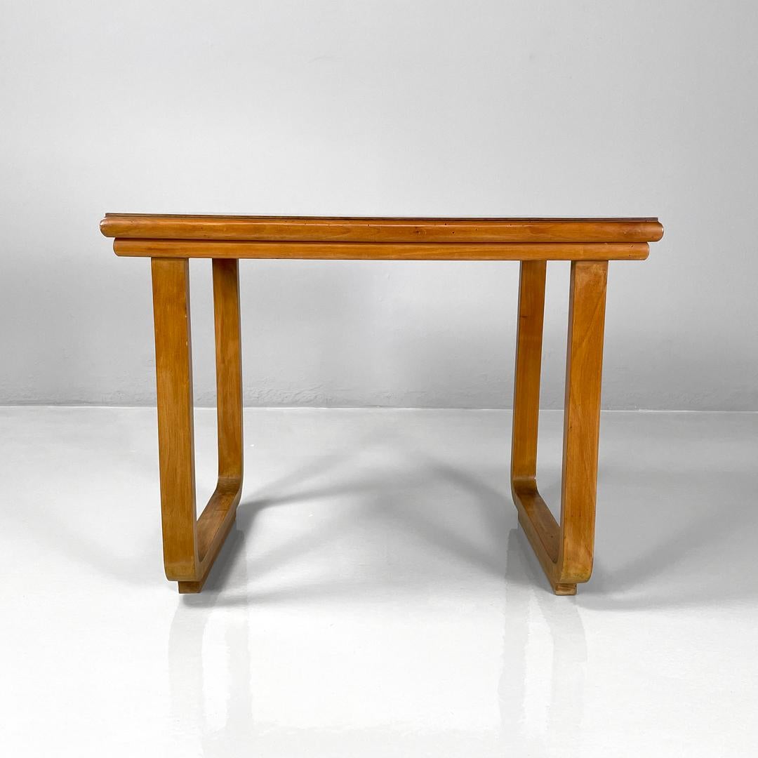 Italian Art Deco wooden coffee table, 1940s In Good Condition For Sale In MIlano, IT