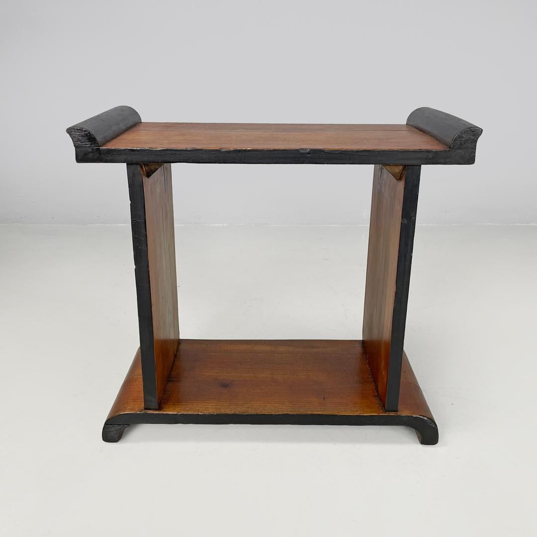 Table basse italienne Art déco en bois avec profils arrondis peints en noir, années 1940 en vente 2