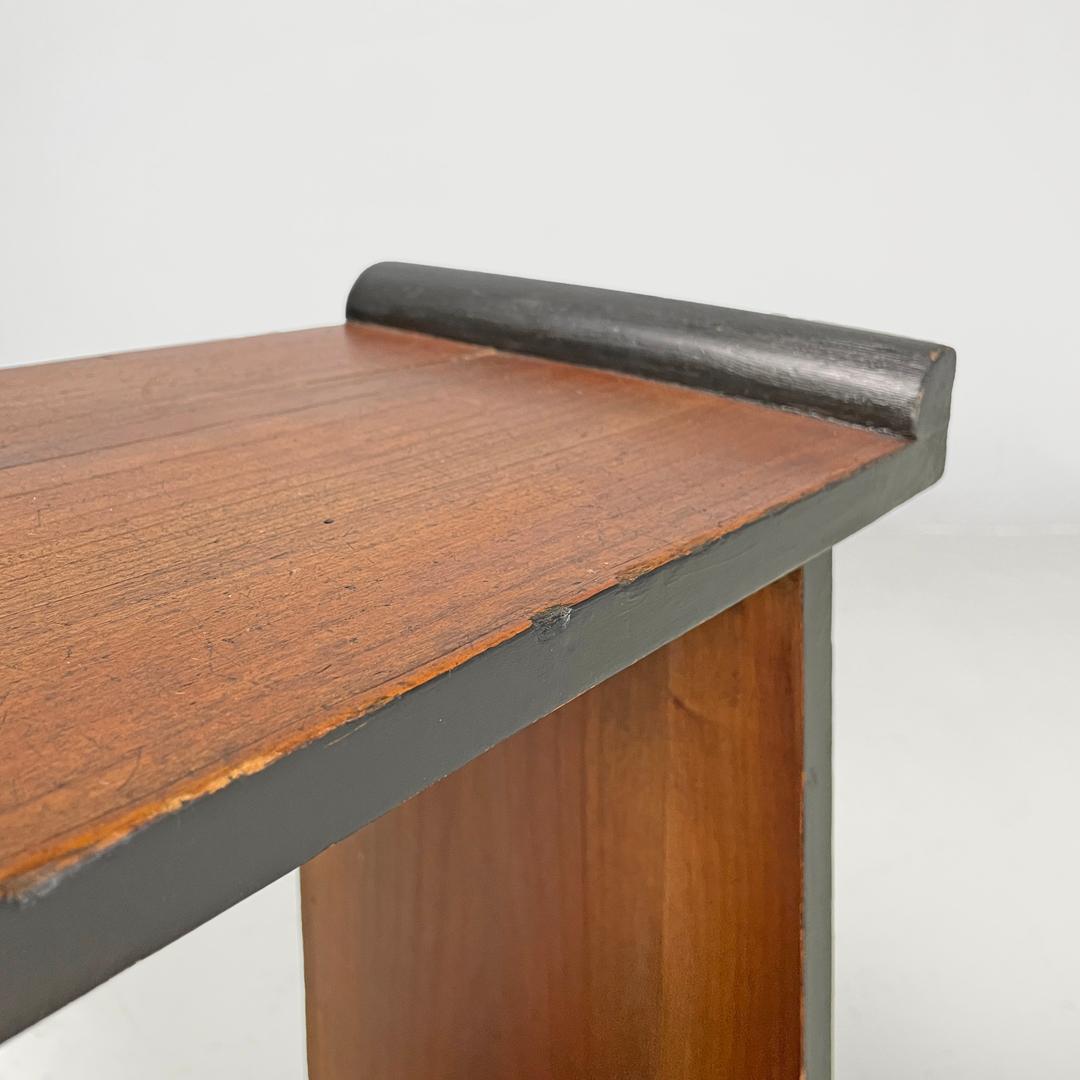 Table basse italienne Art déco en bois avec profils arrondis peints en noir, années 1940 en vente 4