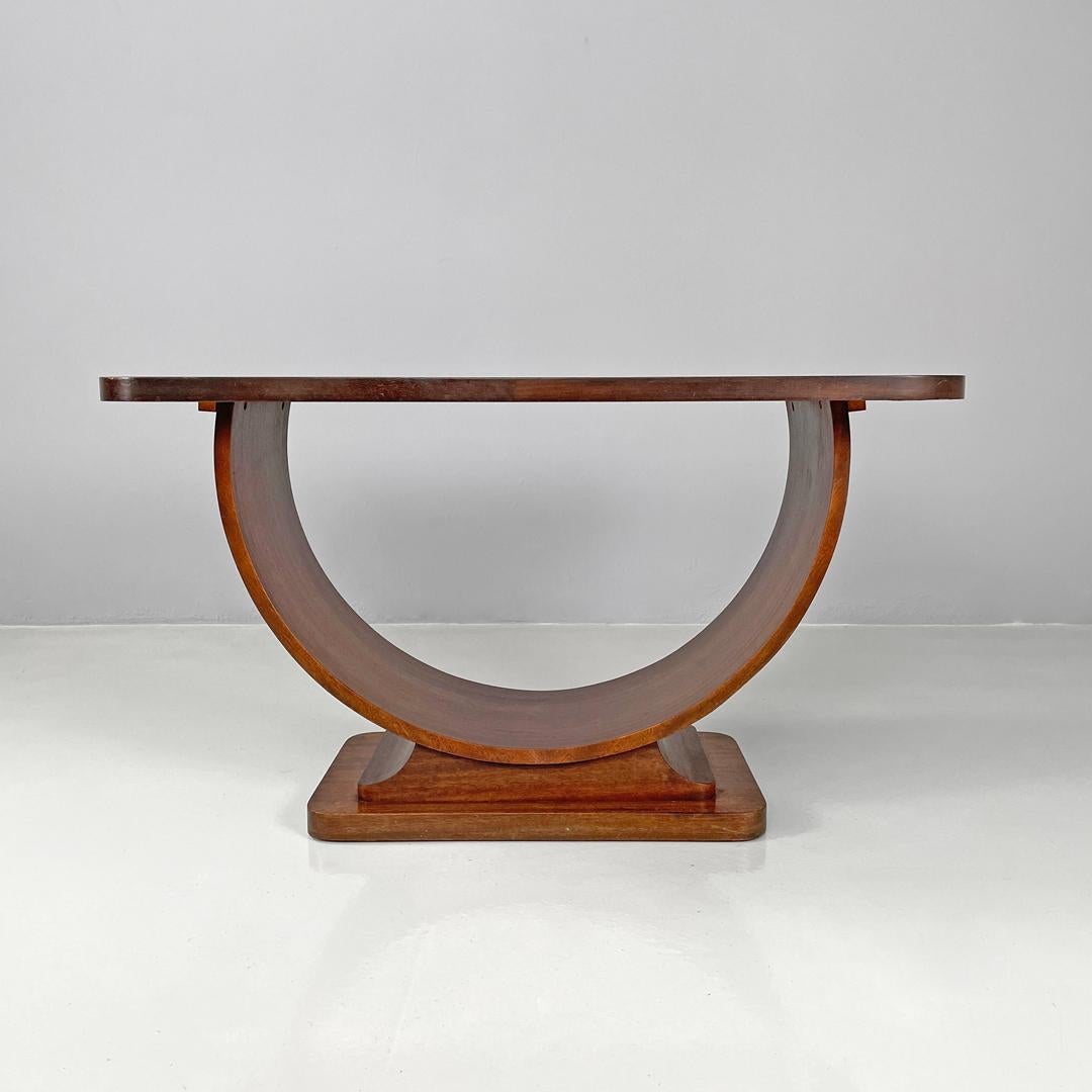 Italian Art Deco wooden coffee table with semicircle legs, 1930s In Good Condition For Sale In MIlano, IT