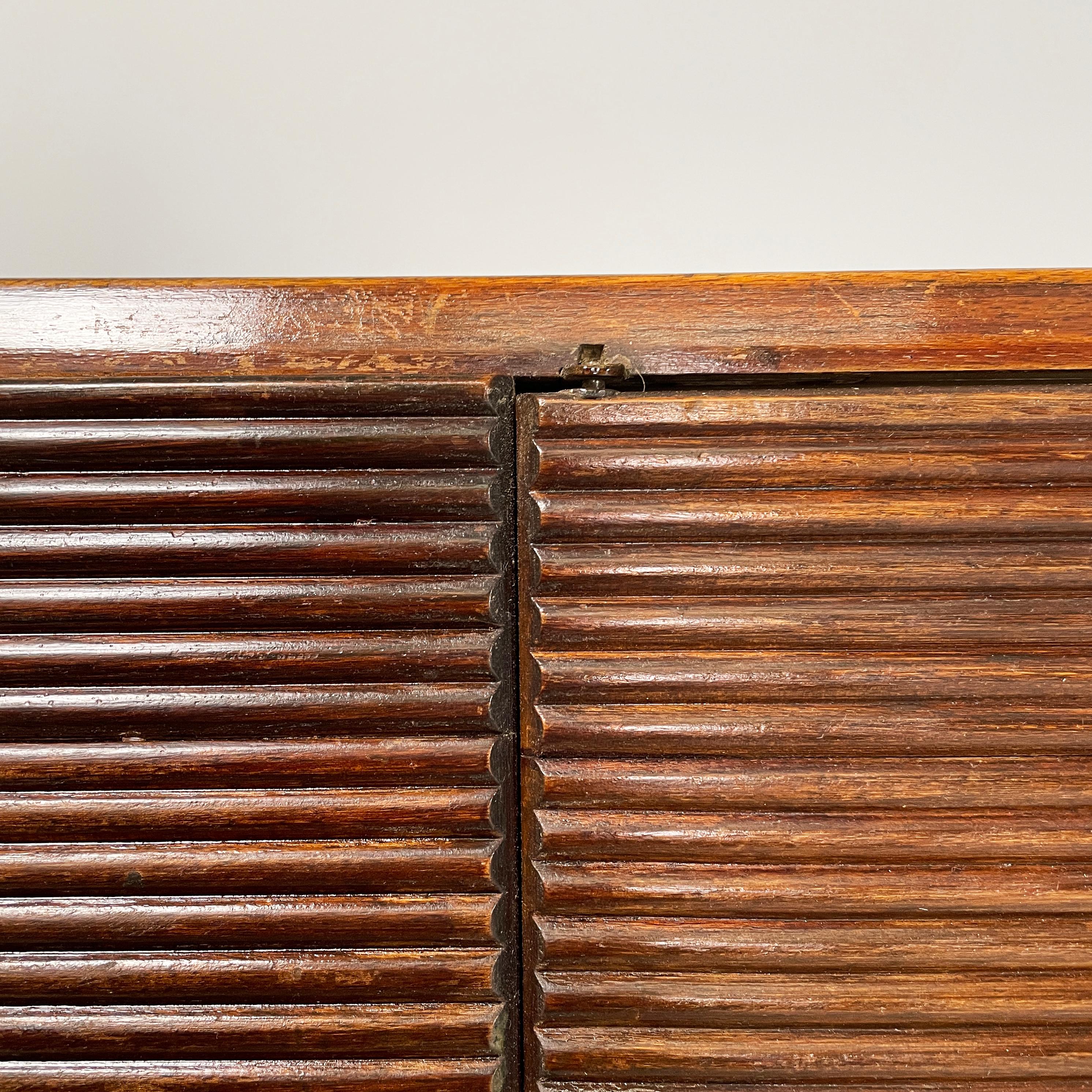 Italienisches Art déco-Sideboard aus Holz im Art déco-Stil mit vier Türen von Gio Ponti, 1940er Jahre  im Angebot 6