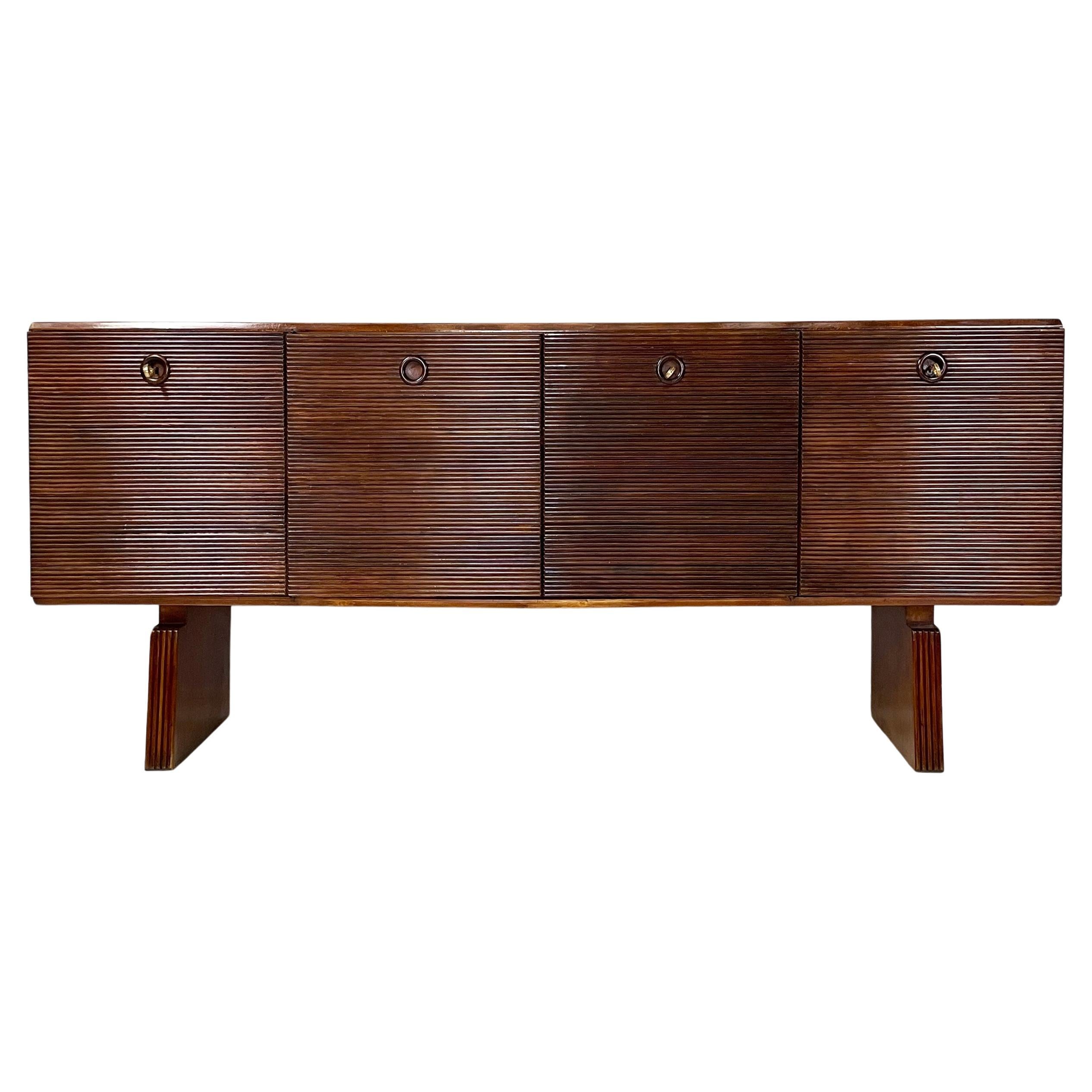 Italian Art Deco wooden sideboard with four doors by Gio Ponti, 1940s  For Sale