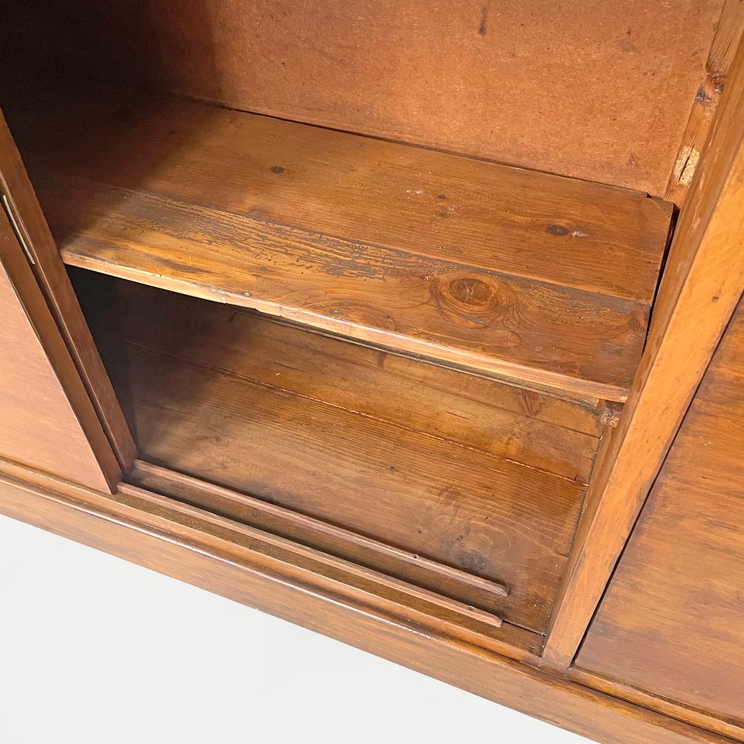Credenza italiana Art Deco in legno con vetri colorati verdi e blu, anni '30 in vendita 12