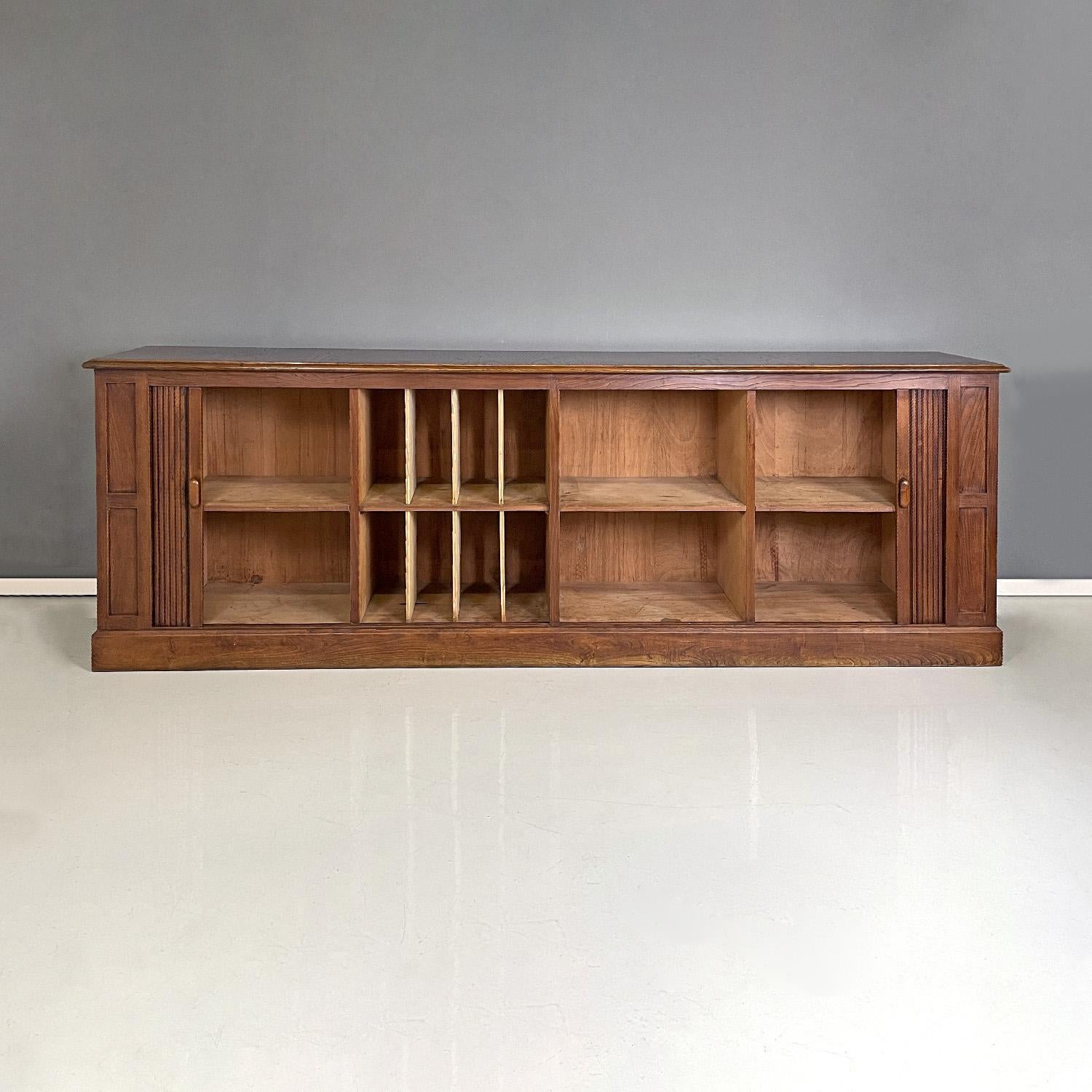 Inizio XX secolo Italian Art Deco wooden sideboard with shutter opening, 1920s in vendita