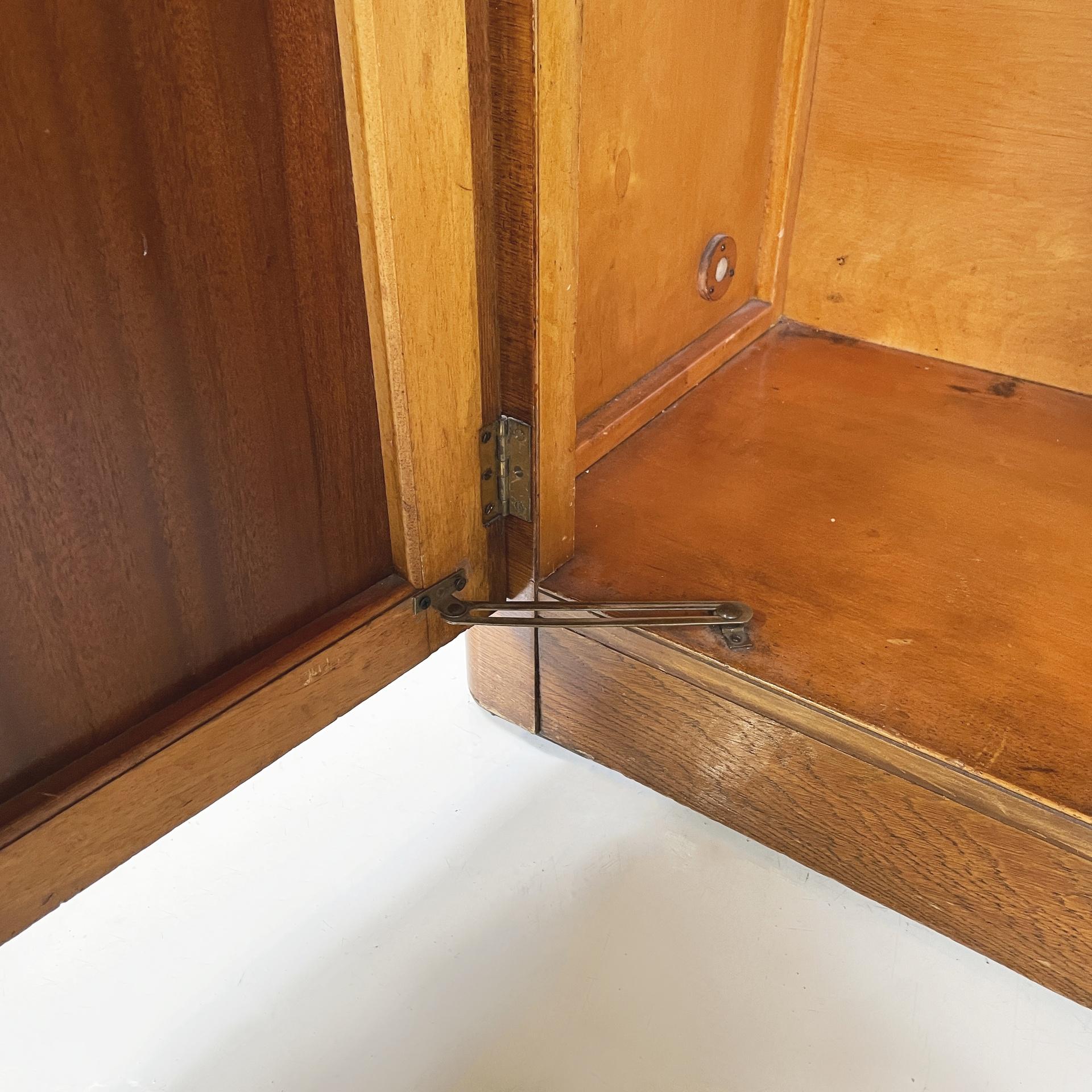 Armadio italiano in legno art déco con specchio, anni '50 6