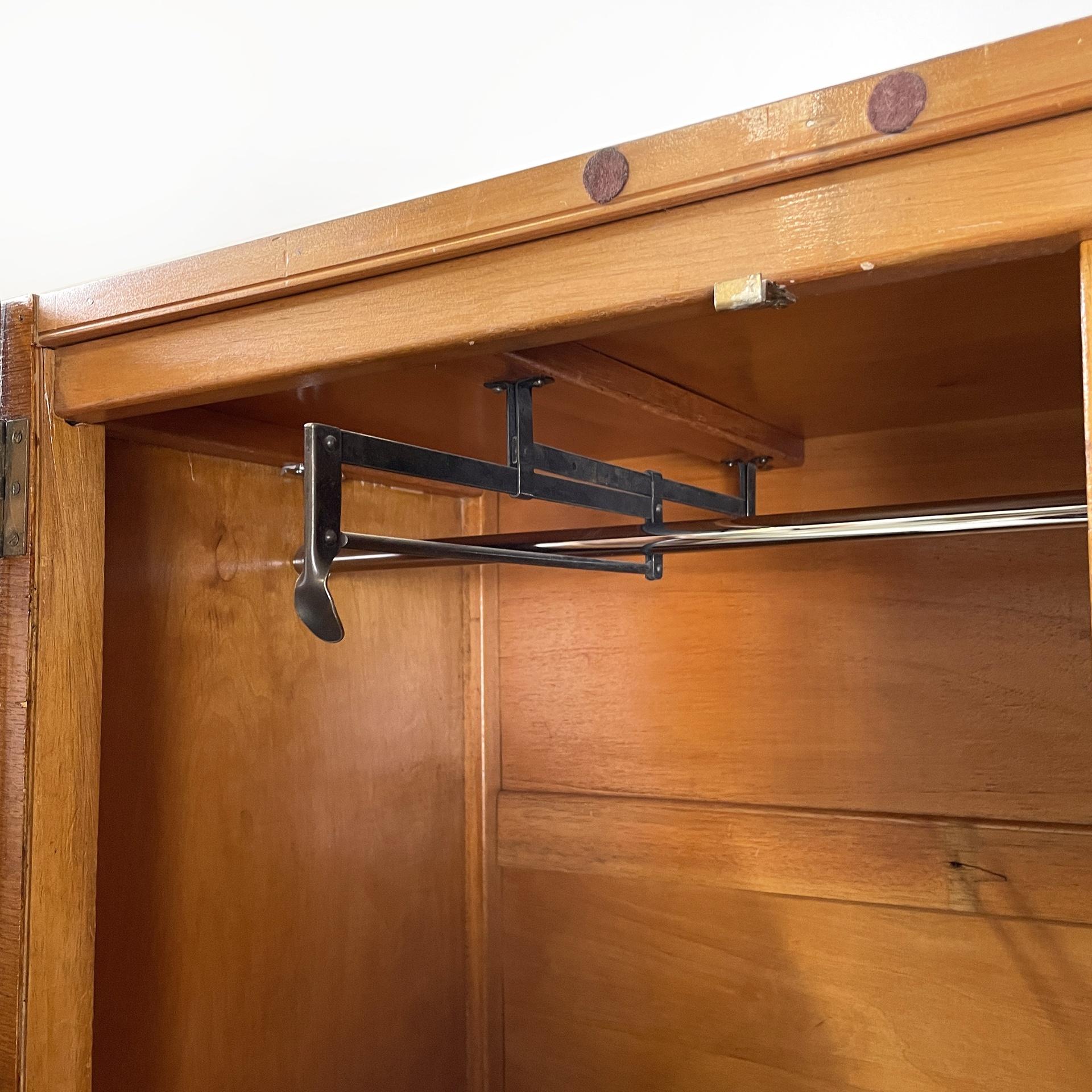 Armadio italiano in legno art déco con specchio, anni '50 2