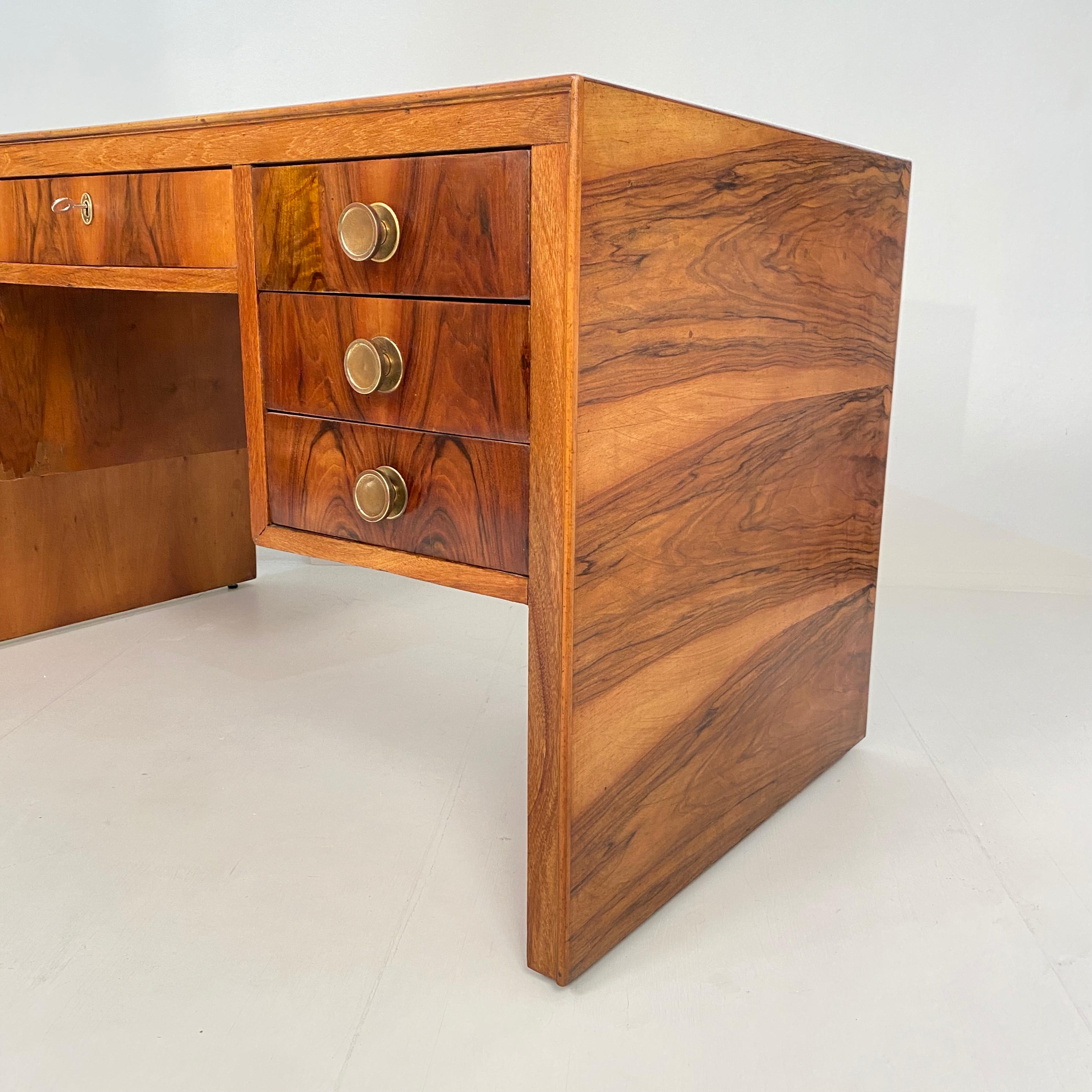 20th Century Italian Art Deco Writing Desk in Brown Walnut, Linoleum and Brass, circa 1930