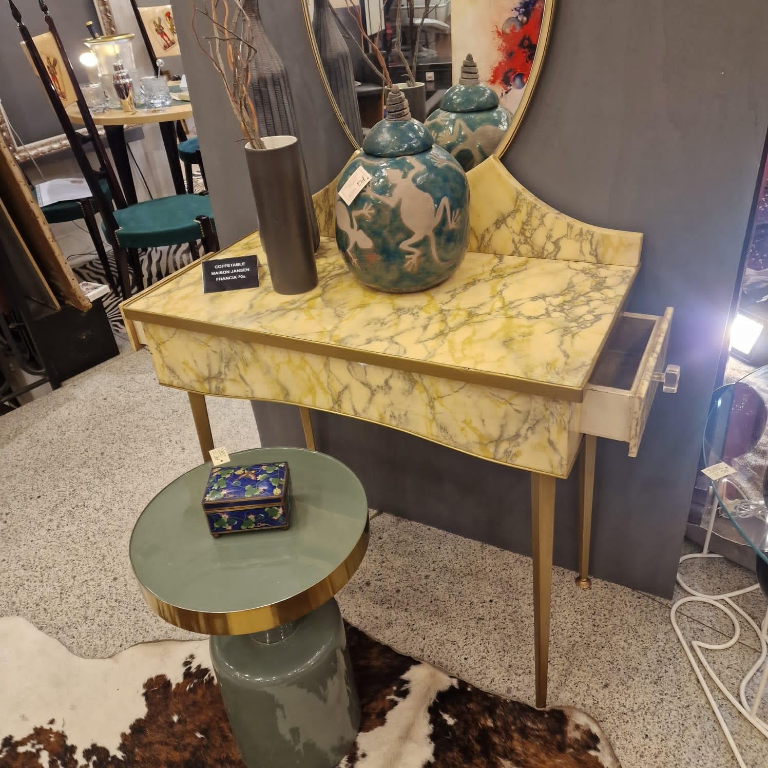 Tavolo da toilette italiano art déco giallo pergamena e grigio, Coiffeuse in vendita 12